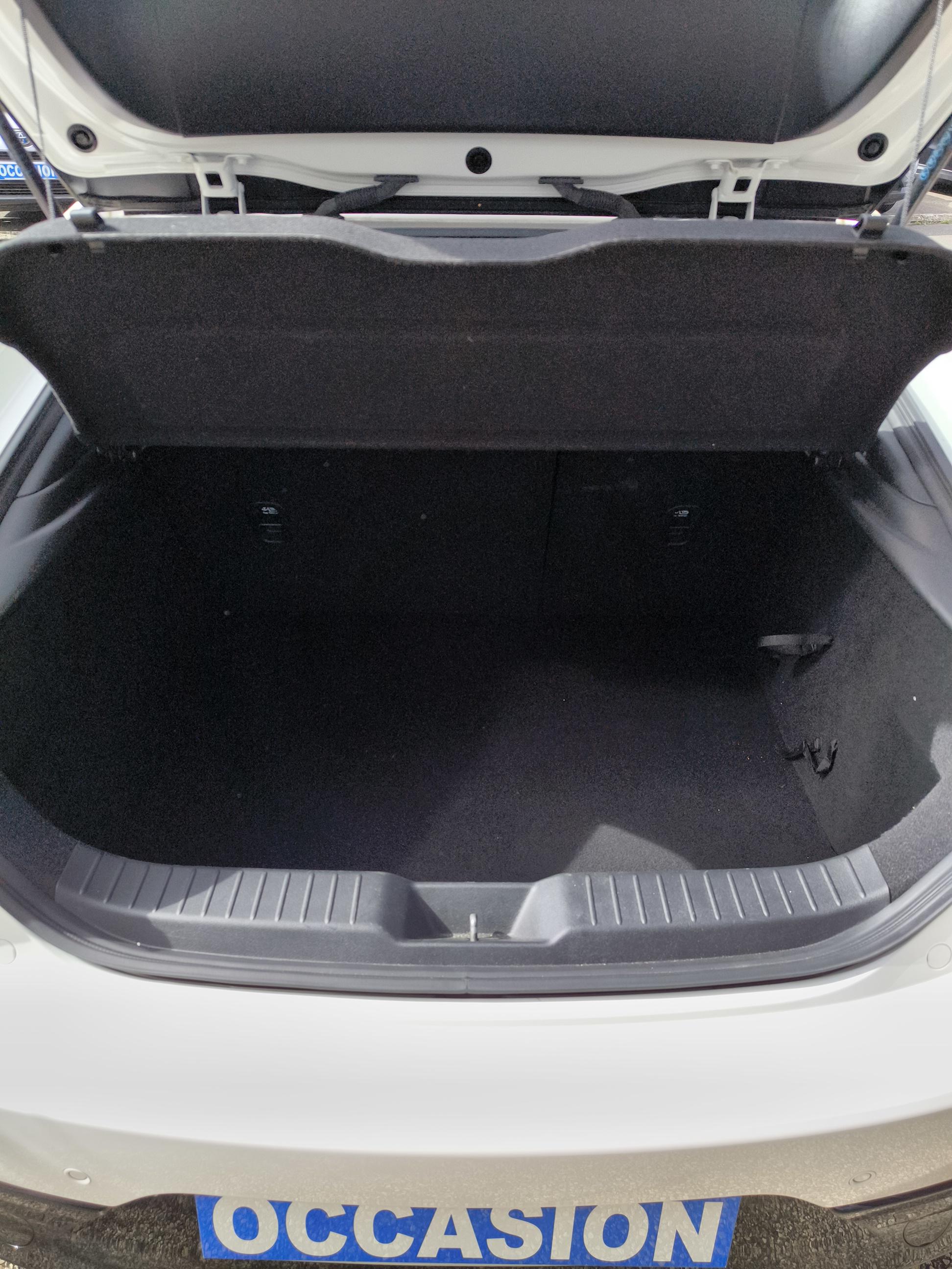 MAZDA Mazda3 5 portes 2.0L SKYACTIV-G M Hybrid 122 ch BVM6 Mazda3 - Véhicule Occasion Océane Auto