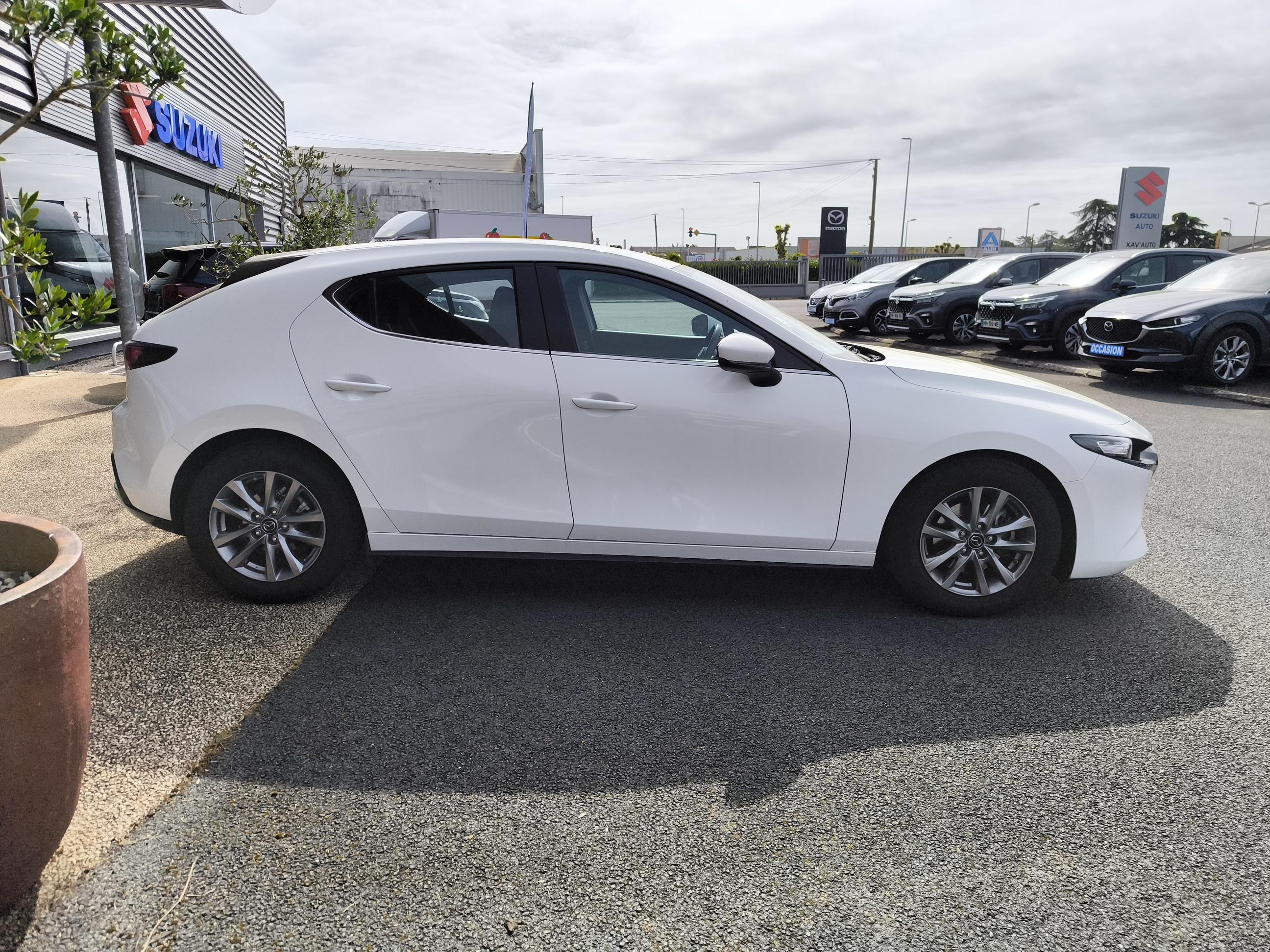 MAZDA Mazda3 5 portes 2.0L SKYACTIV-G M Hybrid 122 ch BVM6 Mazda3 - Véhicule Occasion Océane Auto