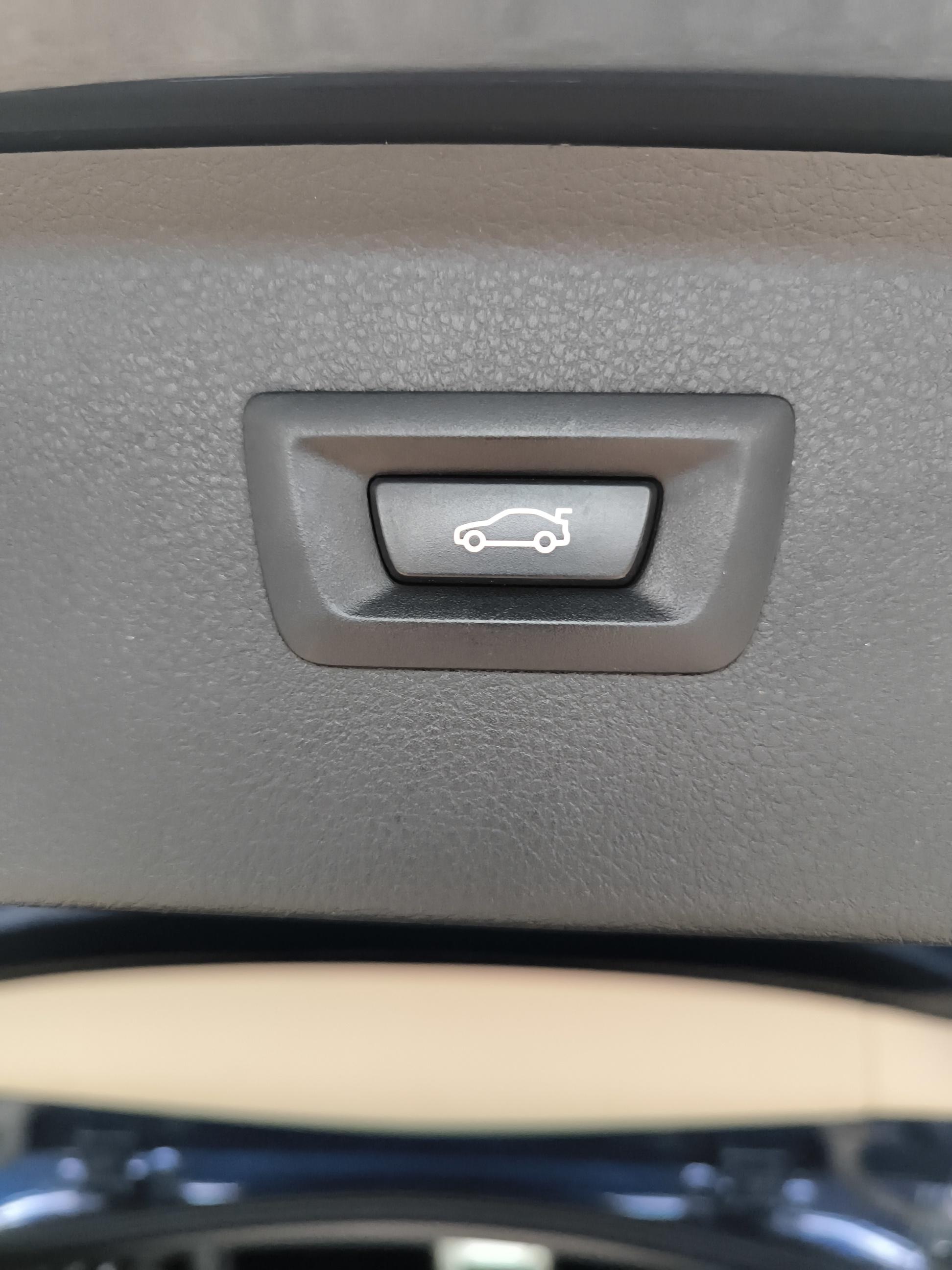 BMW Active Tourer 218i 136 ch Luxury - Véhicule Occasion Océane Auto