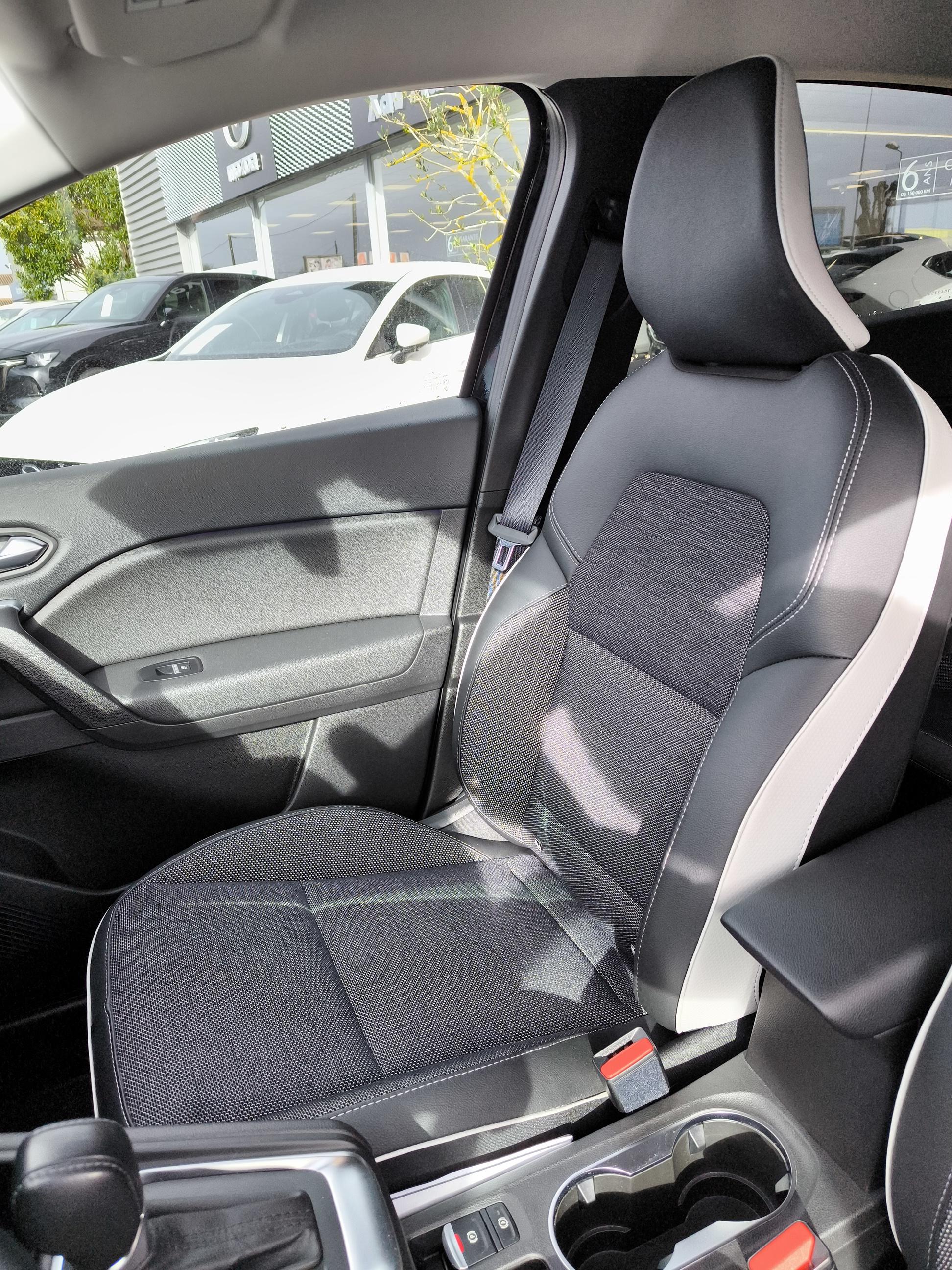 RENAULT Captur mild hybrid 160 EDC Techno - Véhicule Occasion Océane Auto