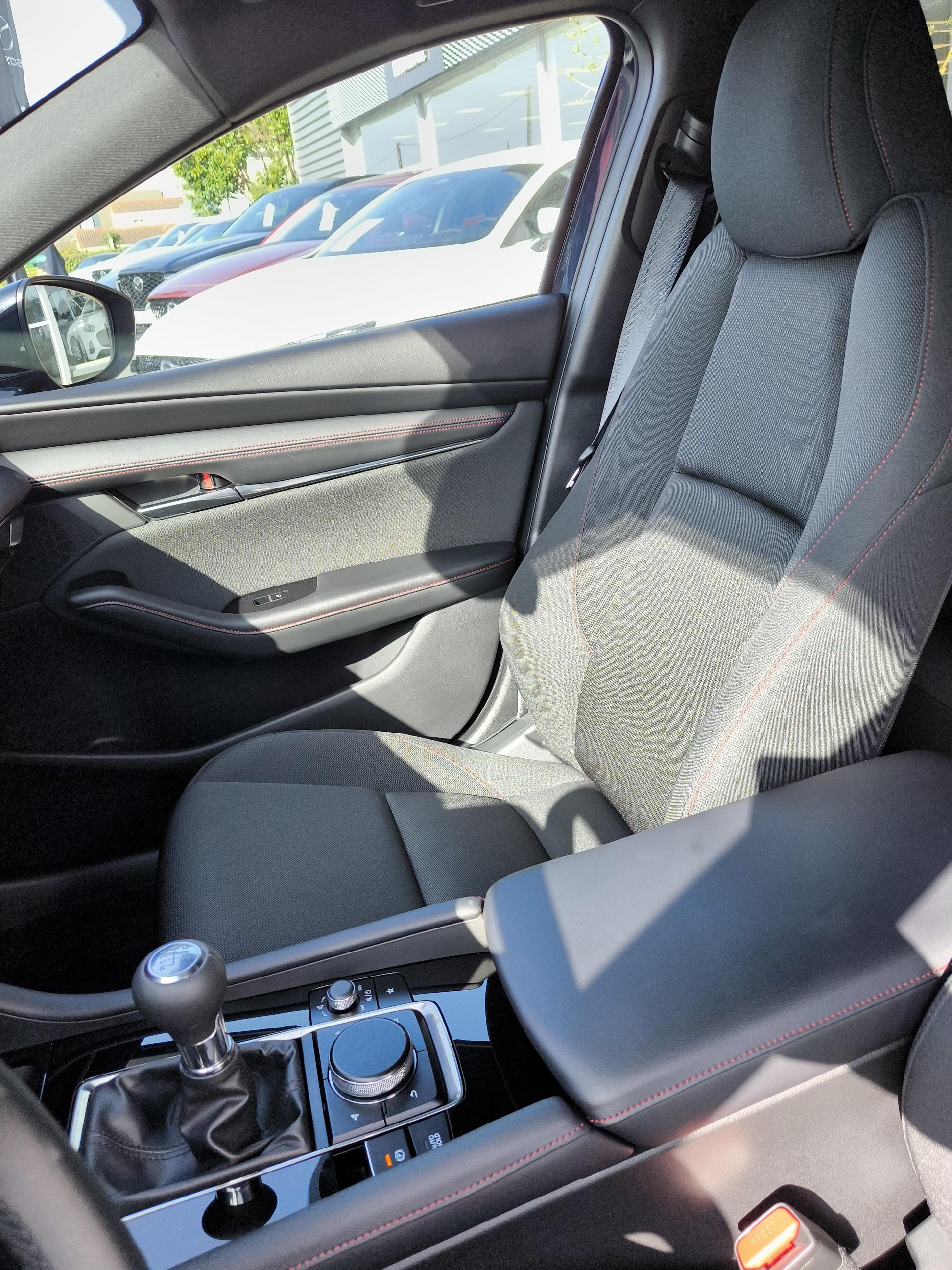 MAZDA Mazda3 5 portes 2.0L e-SKYACTIV-X M Hybrid 186 ch BVM6 Homura - Véhicule Occasion - Océane Auto MAZDA Mazda3 5 portes 2.0L e-SKYACTIV-X M Hybrid 186 ch BVM6 Homura - Véhicule Occasion Océane Auto