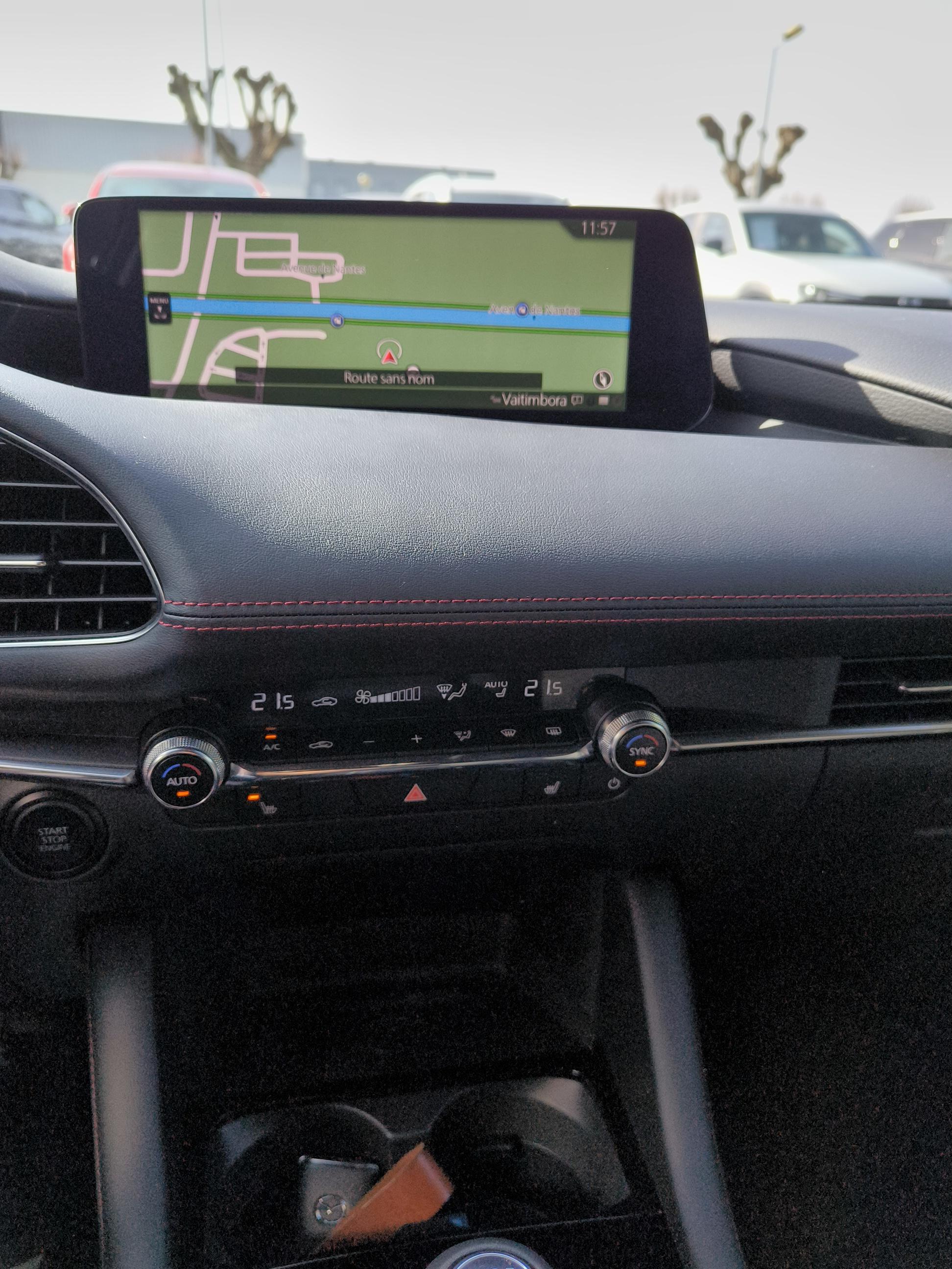 MAZDA Mazda3 5 portes 2.0L e-SKYACTIV-X M Hybrid 186 ch BVM6 Homura - Véhicule Occasion - Océane Auto MAZDA Mazda3 5 portes 2.0L e-SKYACTIV-X M Hybrid 186 ch BVM6 Homura - Véhicule Occasion Océane Auto