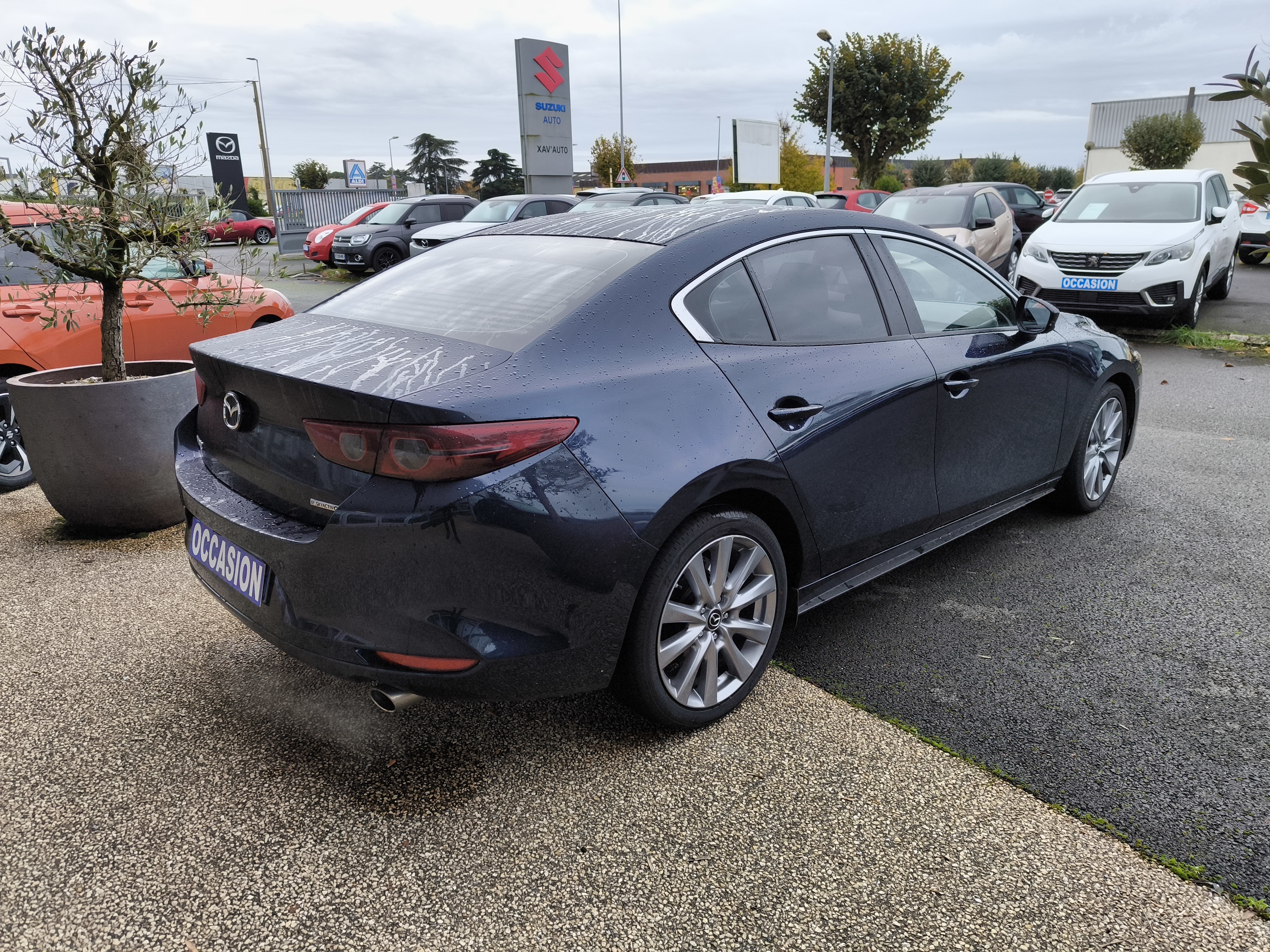 MAZDA Mazda3 Berline 2.0L SKYACTIV-G M Hybrid 122 ch BVM6 Inspiration - Véhicule Occasion Océane Auto