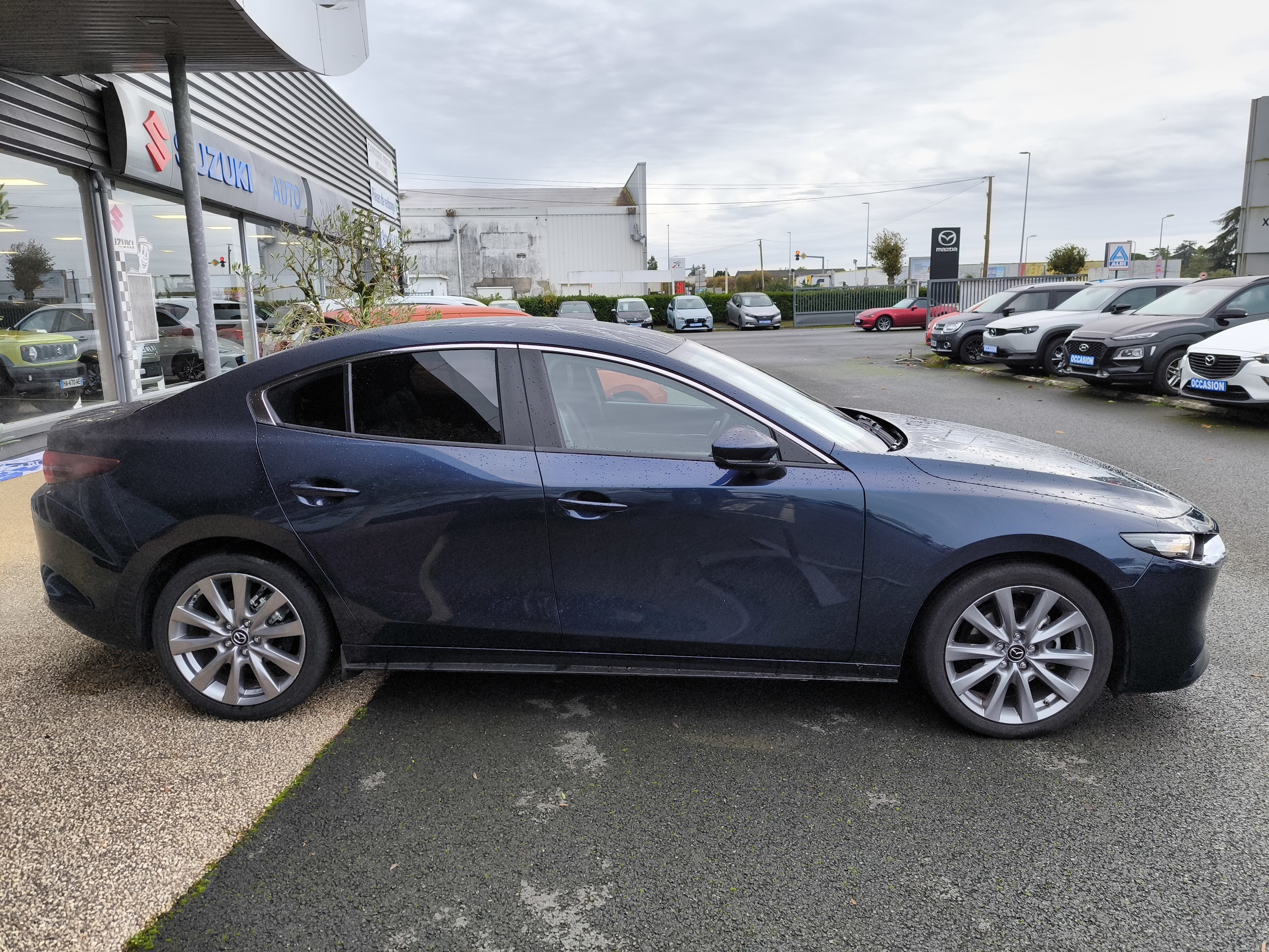 MAZDA Mazda3 Berline 2.0L SKYACTIV-G M Hybrid 122 ch BVM6 Inspiration - Véhicule Occasion Océane Auto