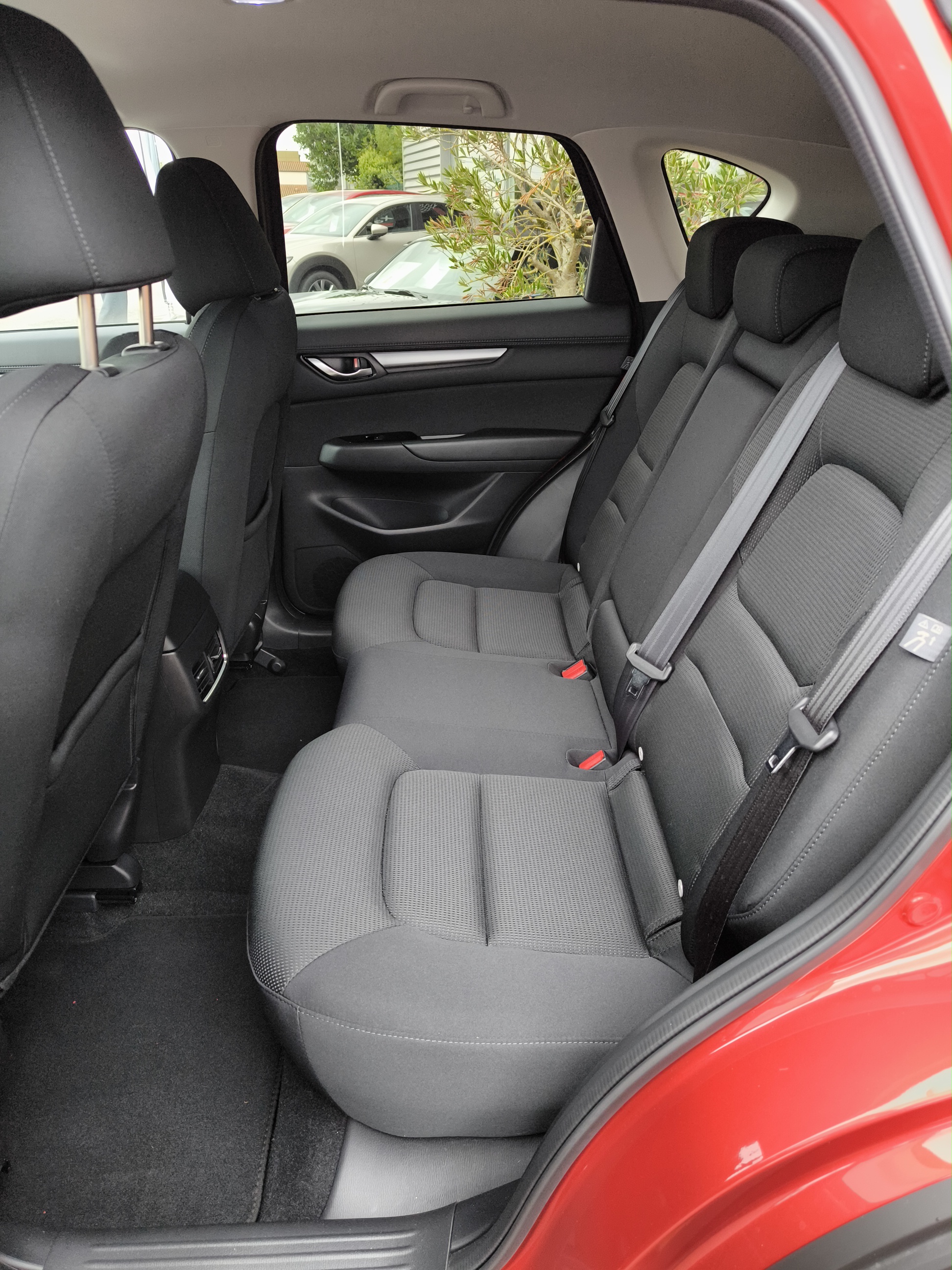 MAZDA CX-5 2.2L Skyactiv-D 150 ch 4x2 BVA6 Centre-Line - Véhicule Occasion - Océane Auto MAZDA CX-5 2.2L Skyactiv-D 150 ch 4x2 BVA6 Centre-Line - Véhicule Occasion Océane Auto