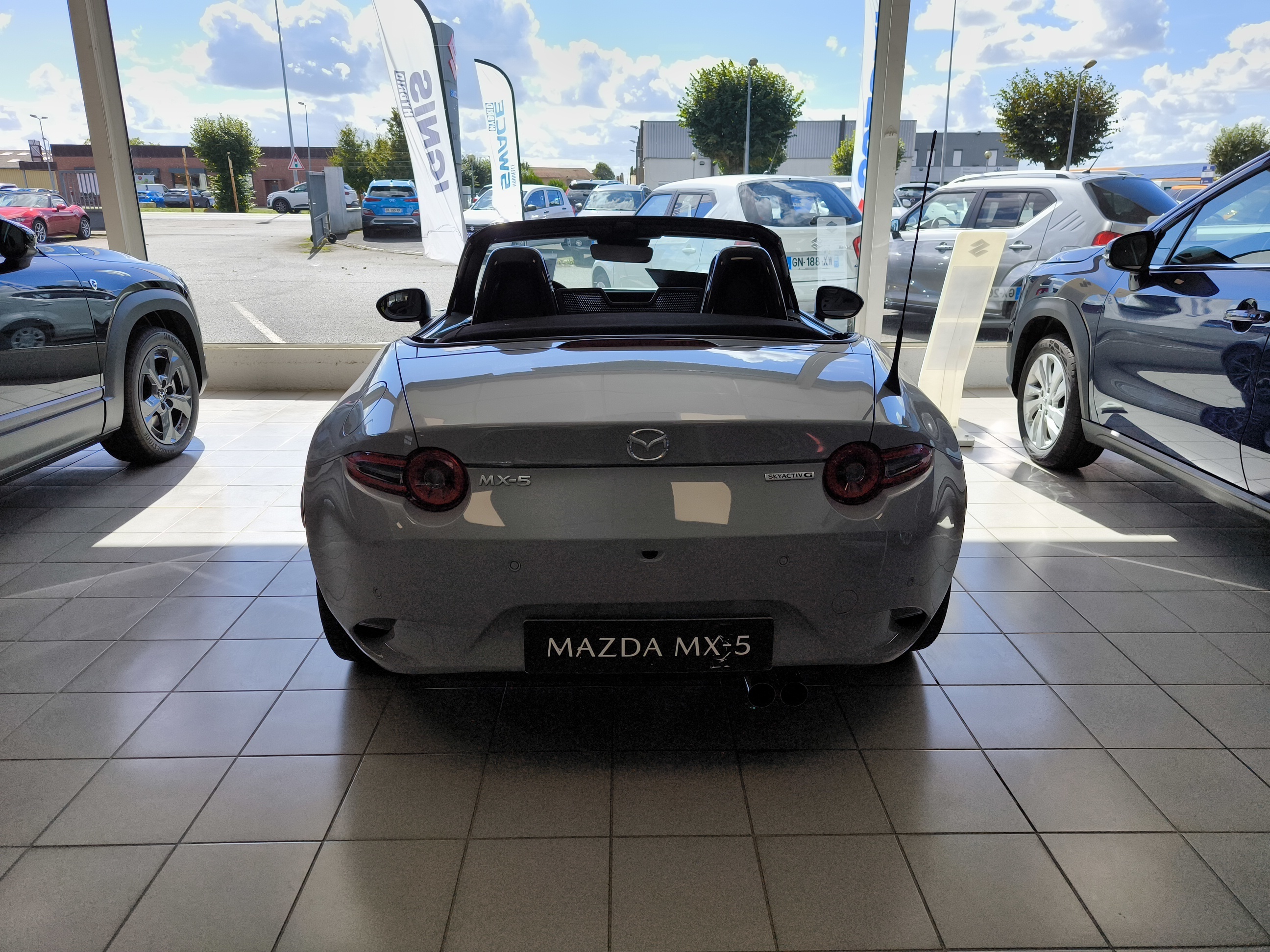 MAZDA MX-5 Roadster 2.0L SKYACTIV-G 184 ch Exclusive-Line - Véhicule Occasion Océane Auto