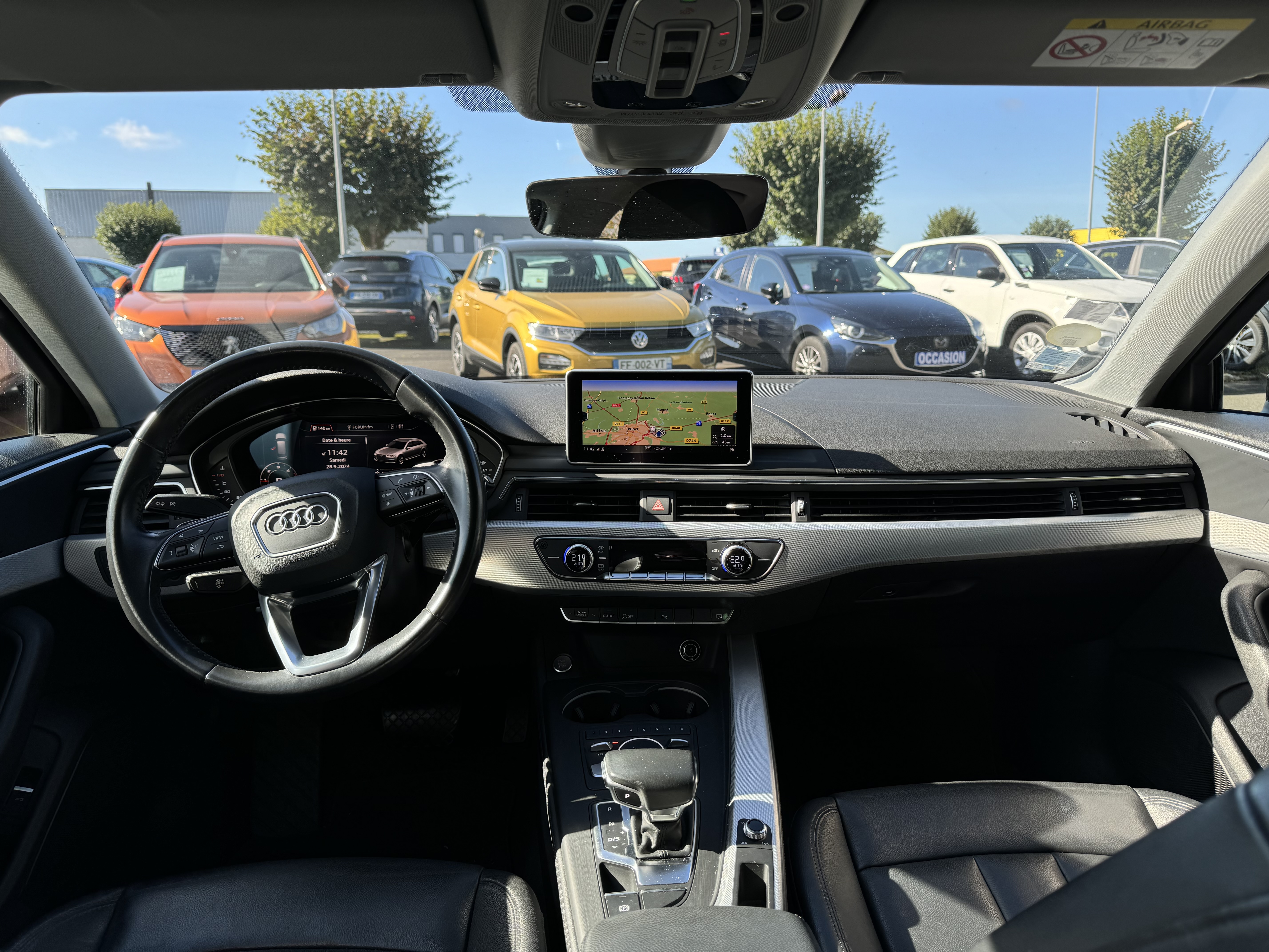 AUDI A4 Avant 2.0 TDI 150 S tronic 7 Design Luxe - Véhicule Occasion - Océane Auto AUDI A4 Avant 2.0 TDI 150 S tronic 7 Design Luxe - Véhicule Occasion Océane Auto