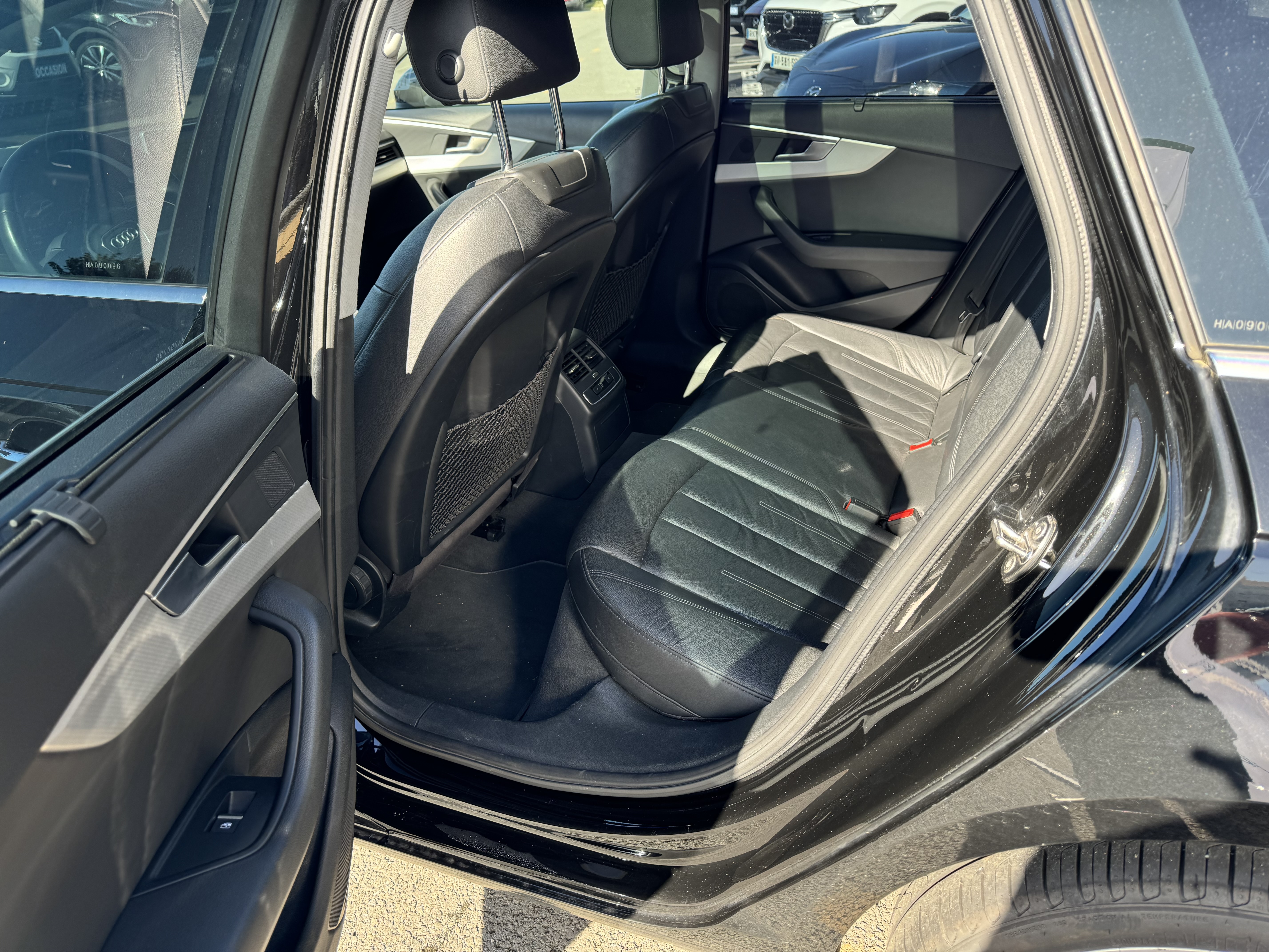 AUDI A4 Avant 2.0 TDI 150 S tronic 7 Design Luxe - Véhicule Occasion - Océane Auto AUDI A4 Avant 2.0 TDI 150 S tronic 7 Design Luxe - Véhicule Occasion Océane Auto