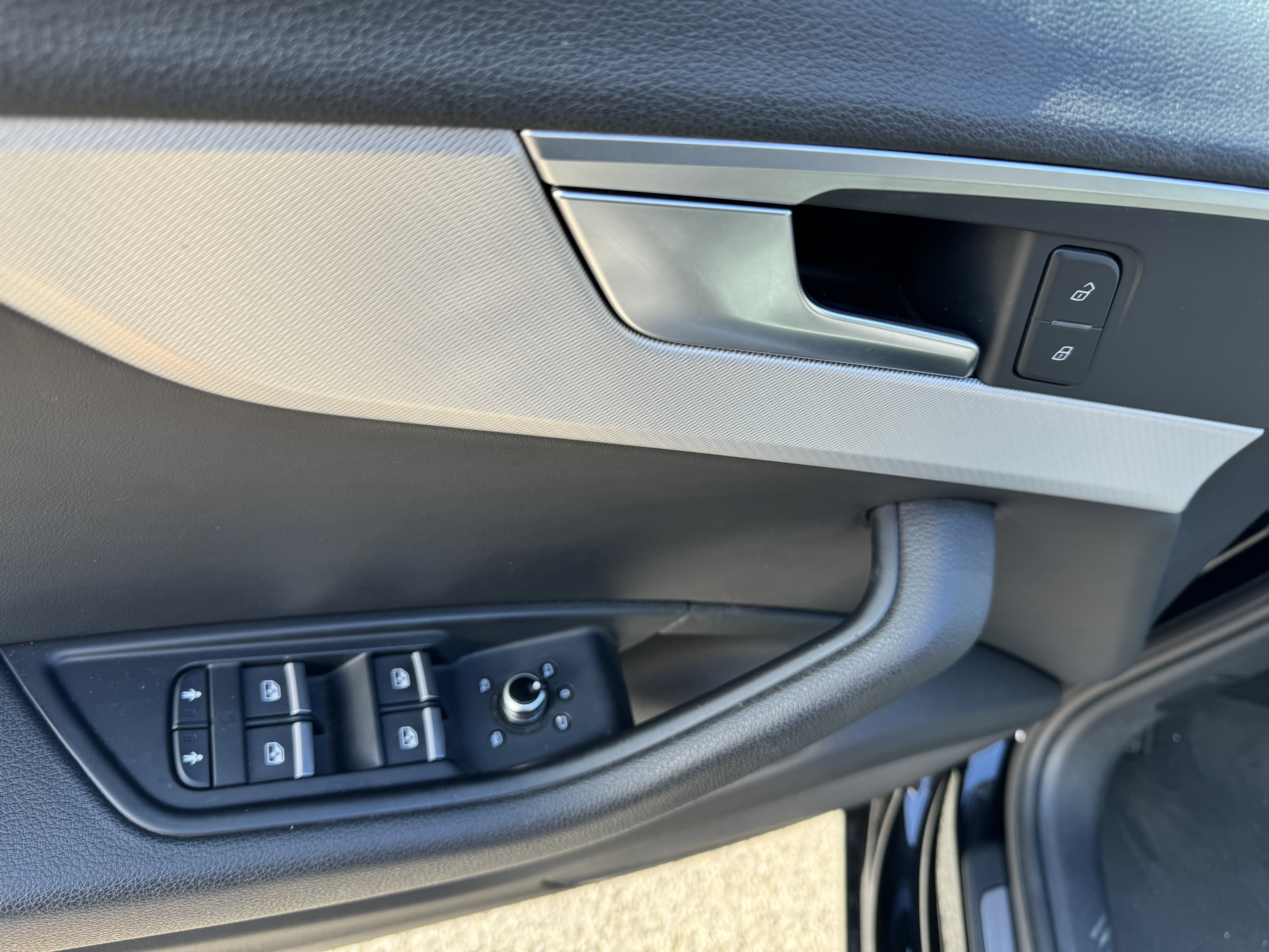 AUDI A4 Avant 2.0 TDI 150 S tronic 7 Design Luxe - Véhicule Occasion - Océane Auto AUDI A4 Avant 2.0 TDI 150 S tronic 7 Design Luxe - Véhicule Occasion Océane Auto