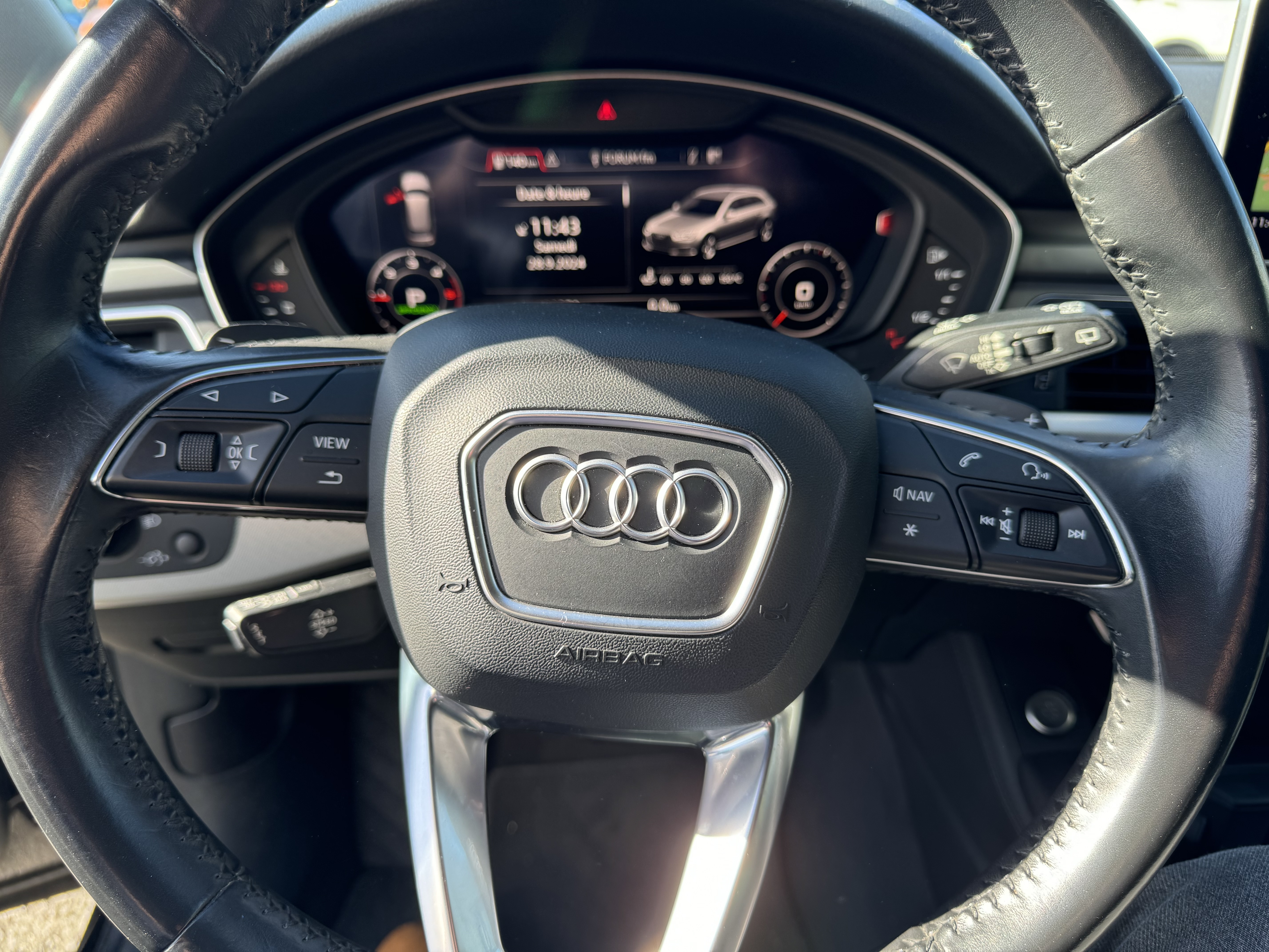 AUDI A4 Avant 2.0 TDI 150 S tronic 7 Design Luxe - Véhicule Occasion - Océane Auto AUDI A4 Avant 2.0 TDI 150 S tronic 7 Design Luxe - Véhicule Occasion Océane Auto