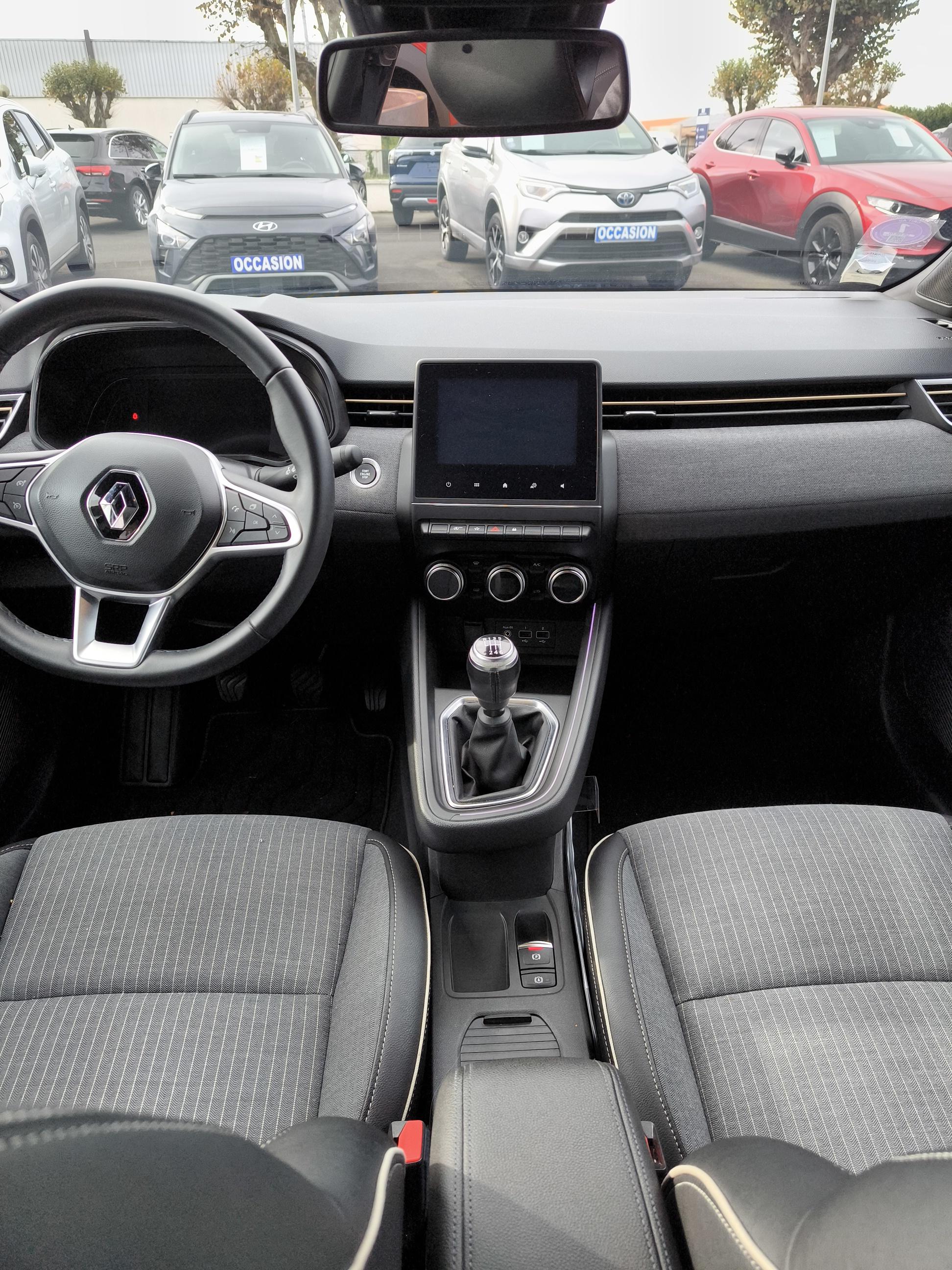 RENAULT Clio TCe 140 - 21N SL Lutecia - Véhicule Occasion - Océane Auto RENAULT Clio TCe 140 - 21N SL Lutecia - Véhicule Occasion Océane Auto