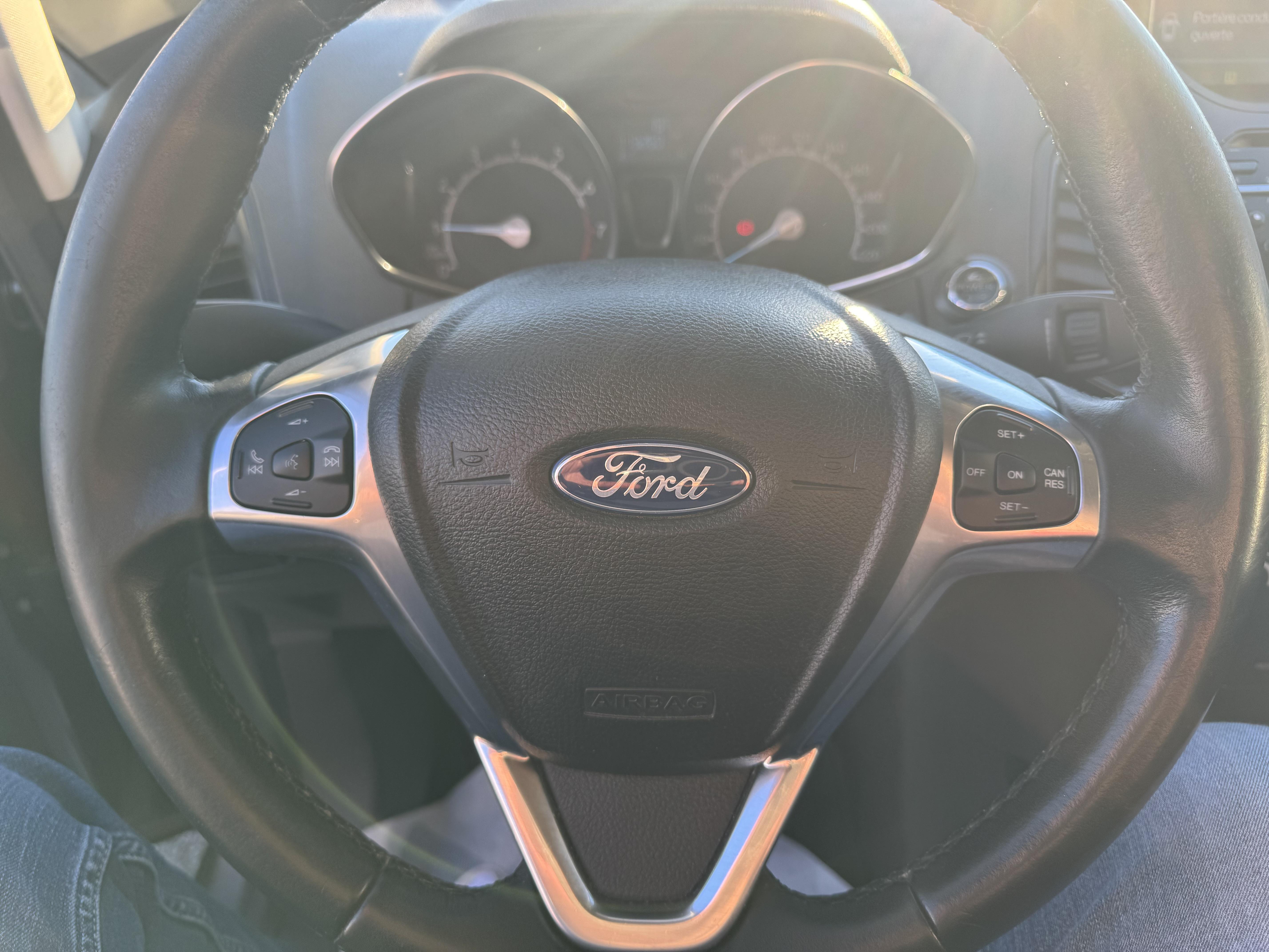 FORD EcoSport 1.0 EcoBoost 125 Titanium - Véhicule Occasion - Océane Auto FORD EcoSport 1.0 EcoBoost 125 Titanium - Véhicule Occasion Océane Auto