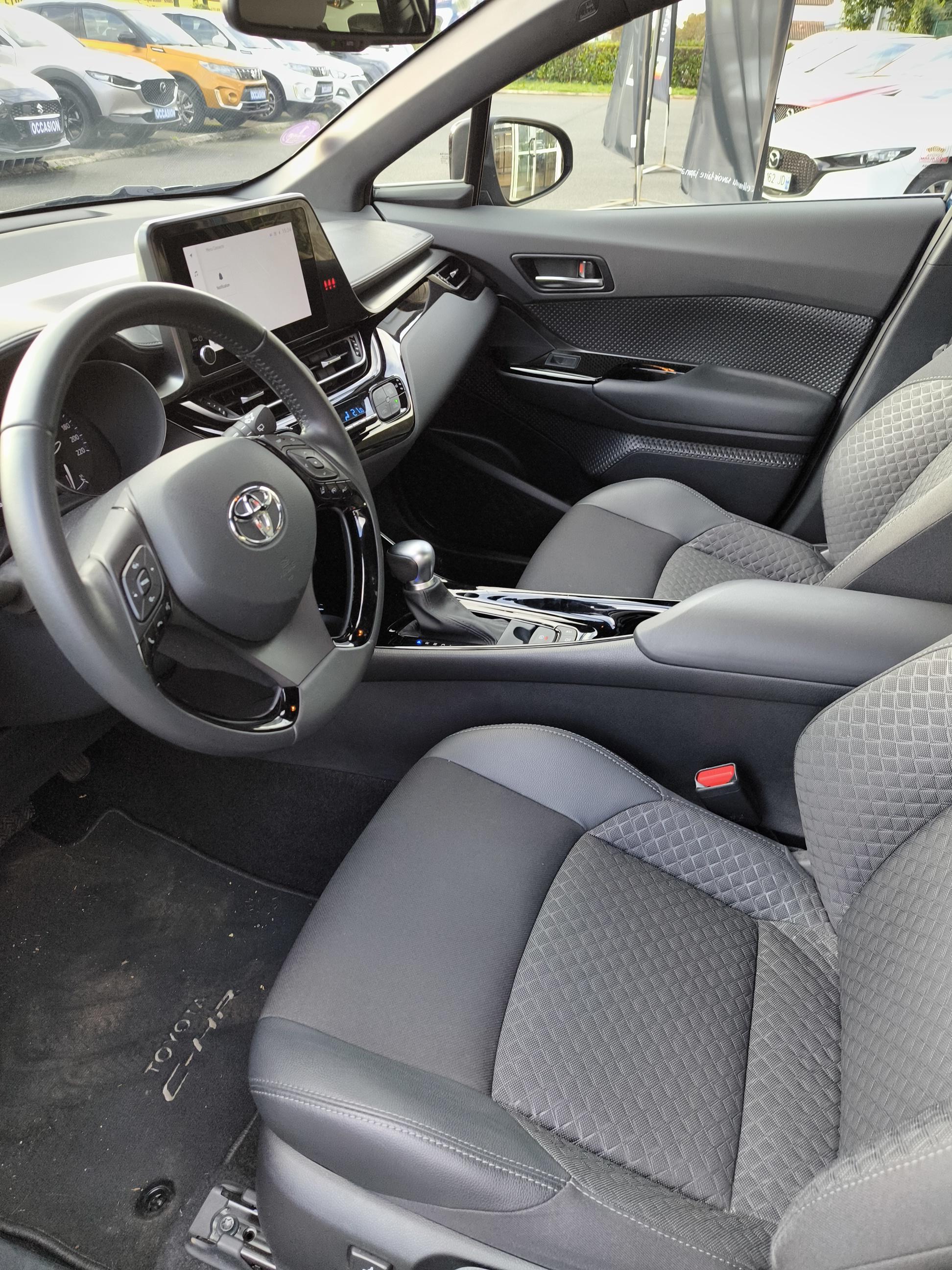 TOYOTA C-HR Hybride 1.8L Design Ultimate - Véhicule Occasion Océane Auto