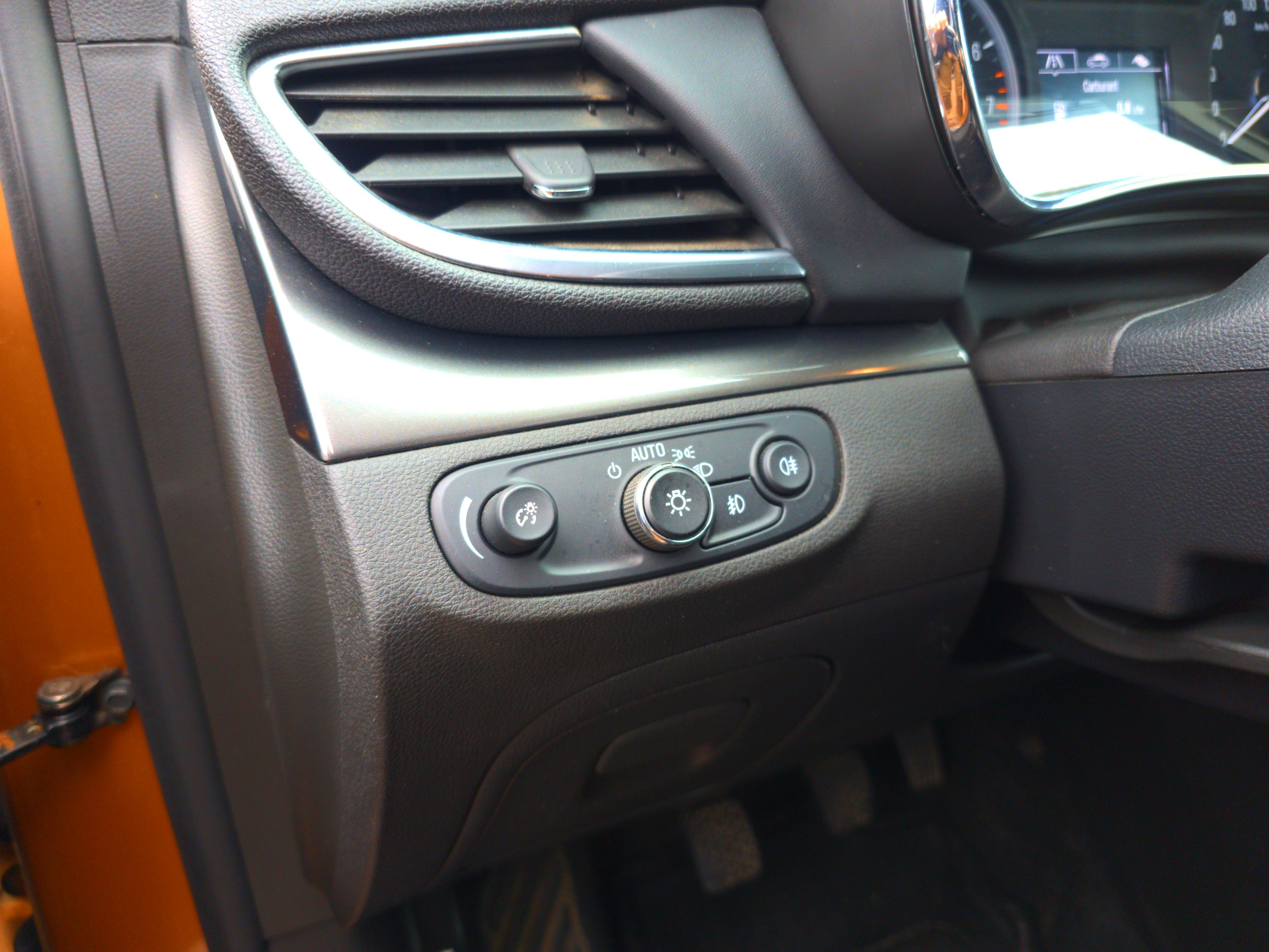 OPEL Mokka X 1.4 Turbo - 140 ch 4x2 Elite - Véhicule Occasion - Océane Auto OPEL Mokka X 1.4 Turbo - 140 ch 4x2 Elite - Véhicule Occasion Océane Auto