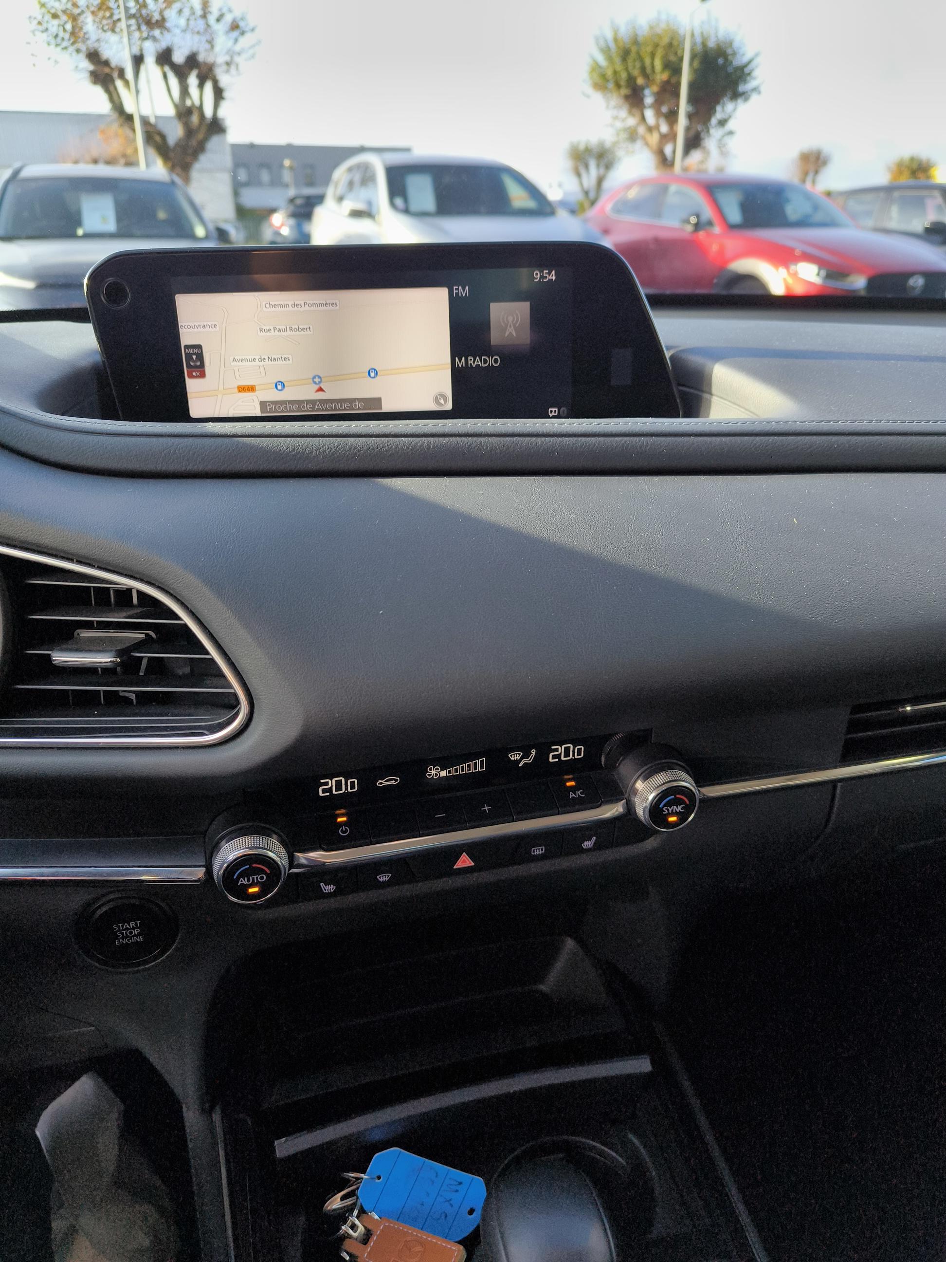 MAZDA CX-30 2.0L SKYACTIV-G M Hybrid 122 ch 4x2 BVA6 Style - Véhicule Occasion - Océane Auto MAZDA CX-30 2.0L SKYACTIV-G M Hybrid 122 ch 4x2 BVA6 Style - Véhicule Occasion Océane Auto