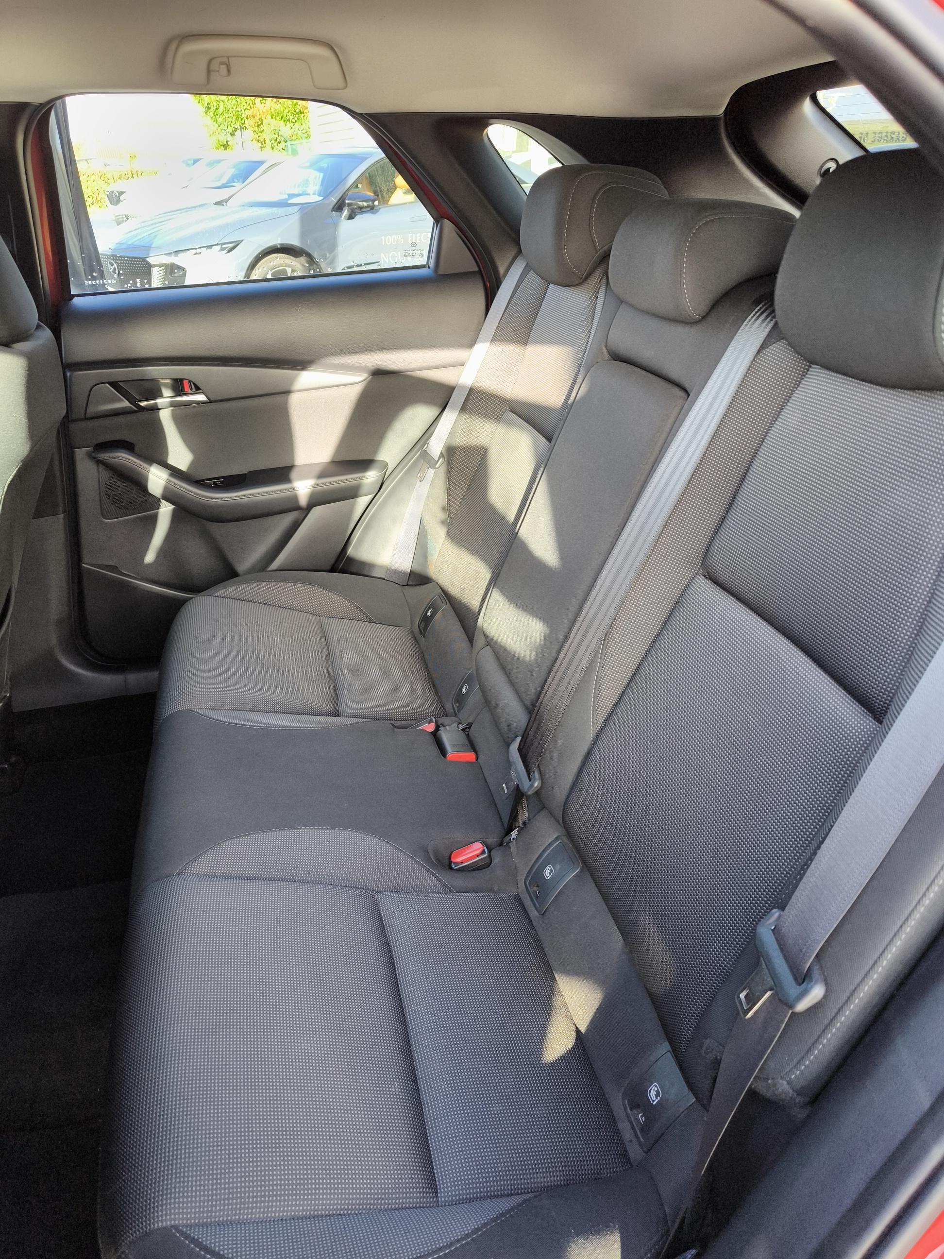 MAZDA CX-30 2.0L SKYACTIV-G M Hybrid 122 ch 4x2 BVA6 Style - Véhicule Occasion - Océane Auto MAZDA CX-30 2.0L SKYACTIV-G M Hybrid 122 ch 4x2 BVA6 Style - Véhicule Occasion Océane Auto