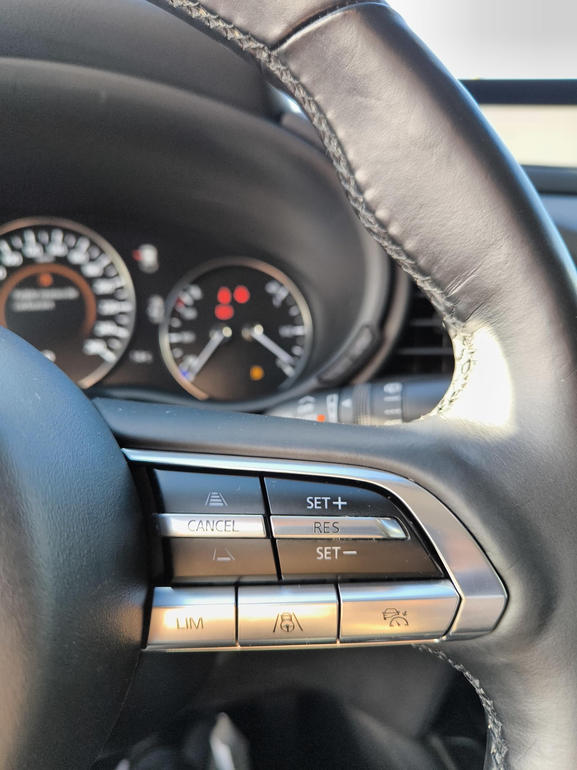 MAZDA CX-30 2.0L SKYACTIV-G M Hybrid 122 ch 4x2 BVA6 Style - Véhicule Occasion - Océane Auto MAZDA CX-30 2.0L SKYACTIV-G M Hybrid 122 ch 4x2 BVA6 Style - Véhicule Occasion Océane Auto