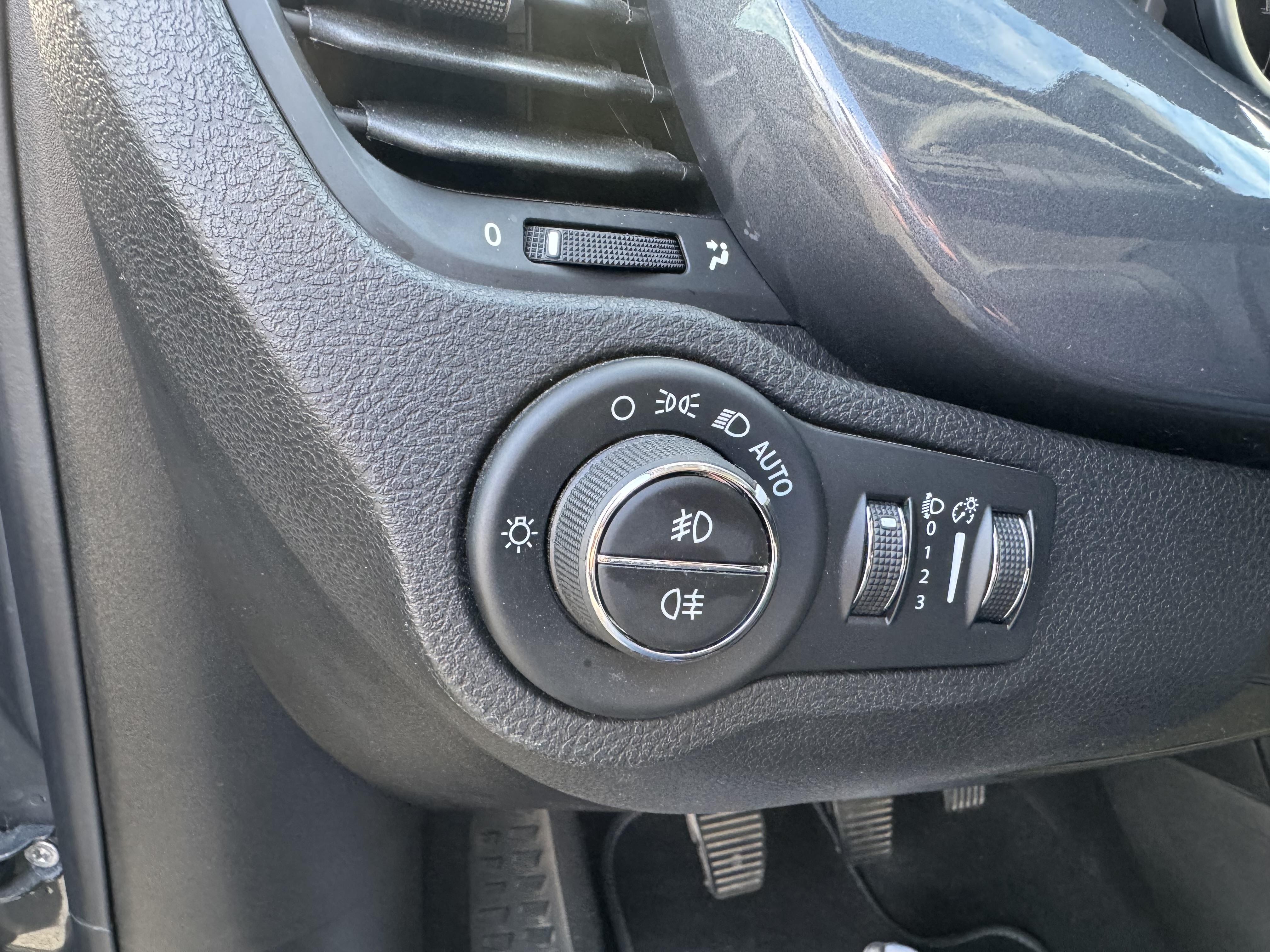 FIAT 500X 1.6 MultiJet 120 ch Popstar - Véhicule Occasion - Océane Auto FIAT 500X 1.6 MultiJet 120 ch Popstar - Véhicule Occasion Océane Auto