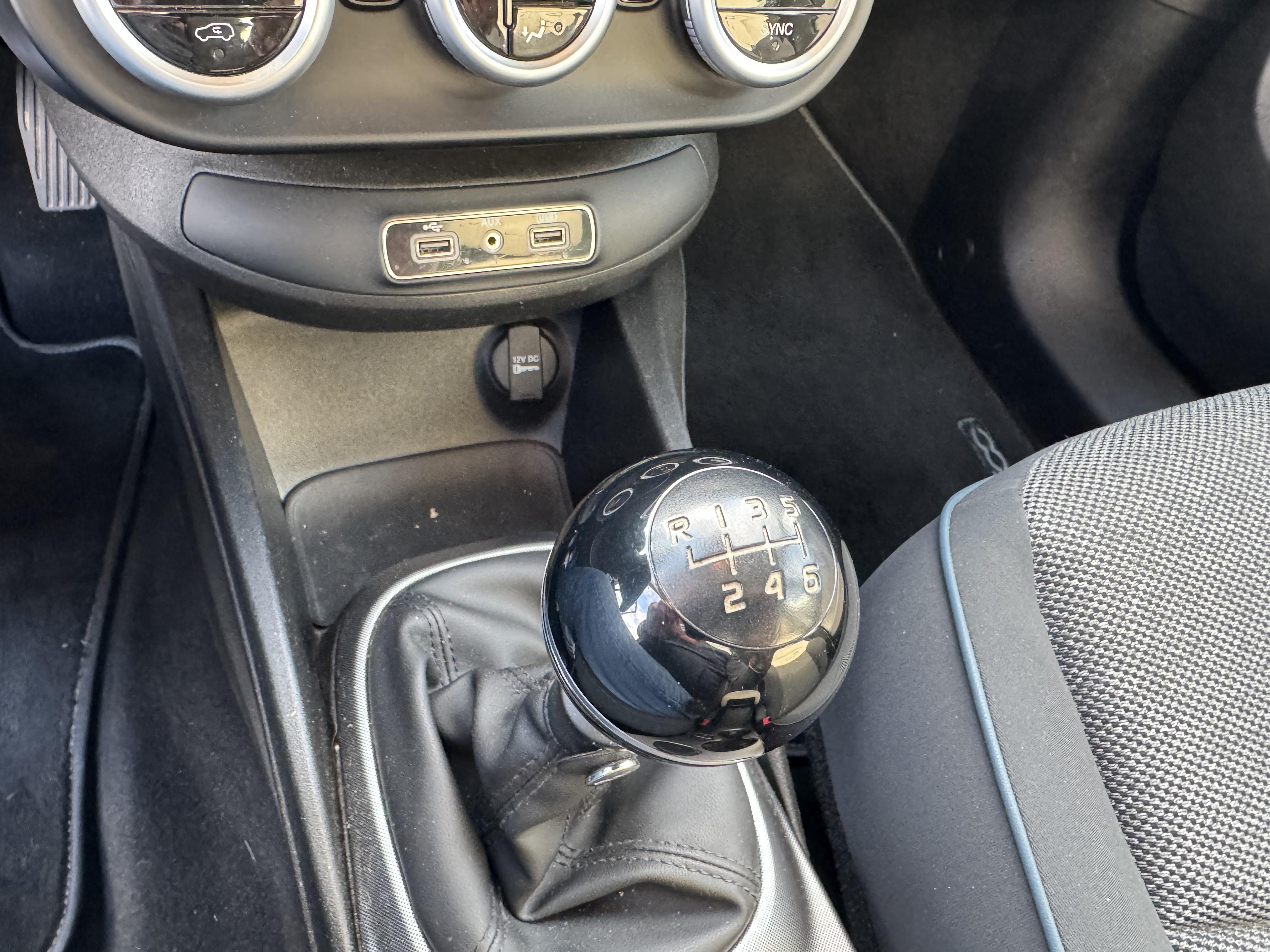 FIAT 500X 1.6 MultiJet 120 ch Popstar - Véhicule Occasion - Océane Auto FIAT 500X 1.6 MultiJet 120 ch Popstar - Véhicule Occasion Océane Auto