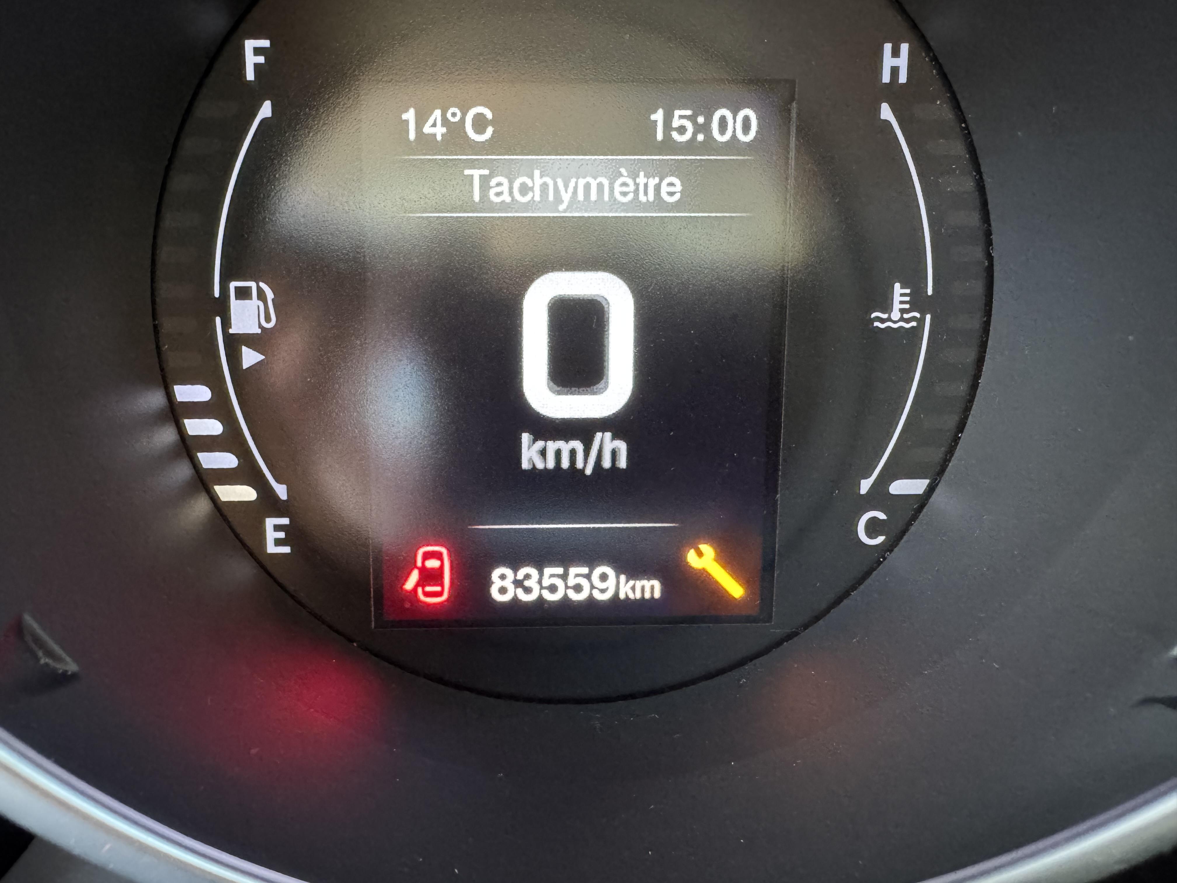 FIAT 500X 1.6 MultiJet 120 ch Popstar - Véhicule Occasion - Océane Auto FIAT 500X 1.6 MultiJet 120 ch Popstar - Véhicule Occasion Océane Auto