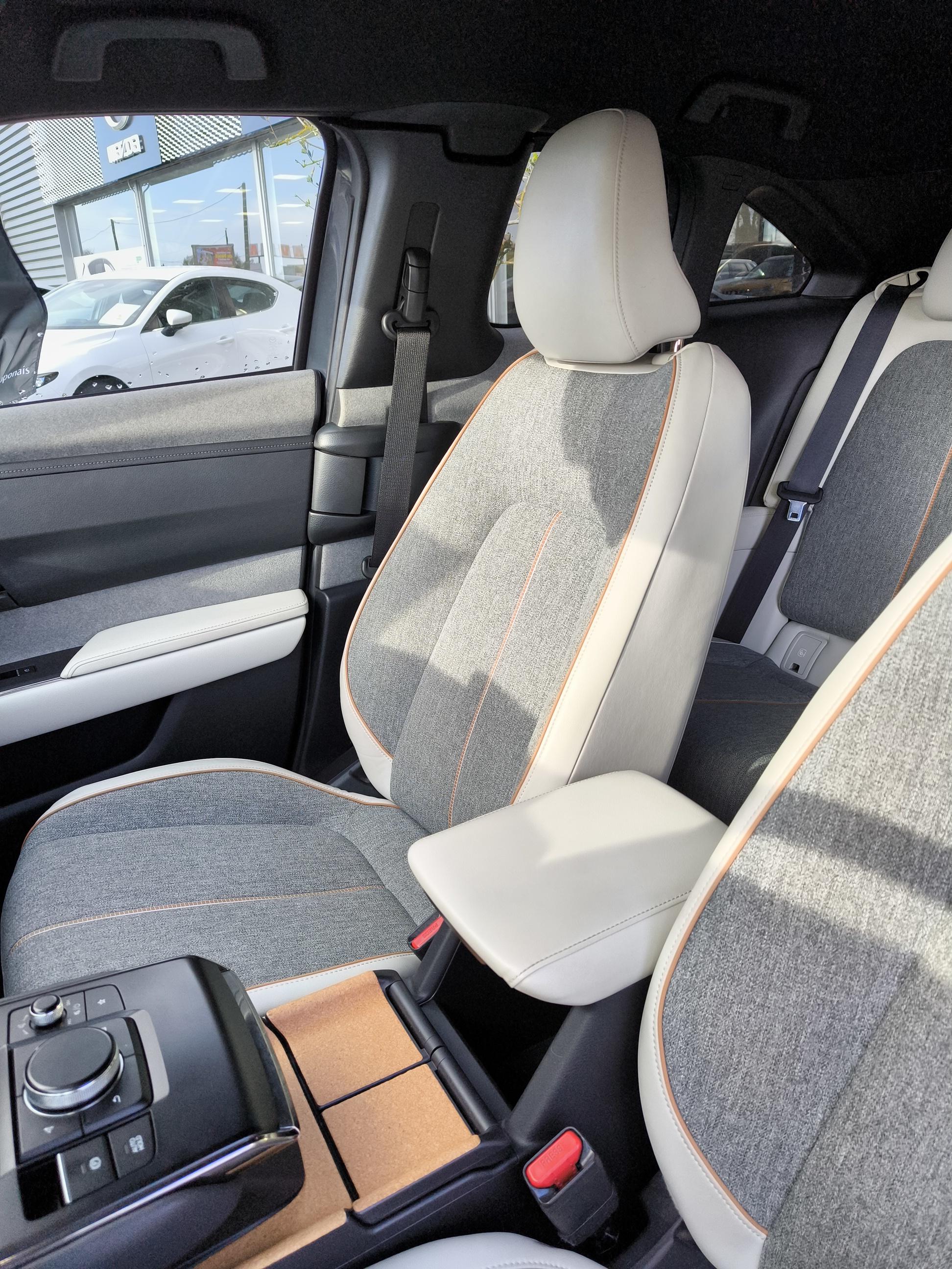 MAZDA MX-30 e-Skyactiv 145 ch First Edition Modern Confidence - Véhicule Occasion Océane Auto