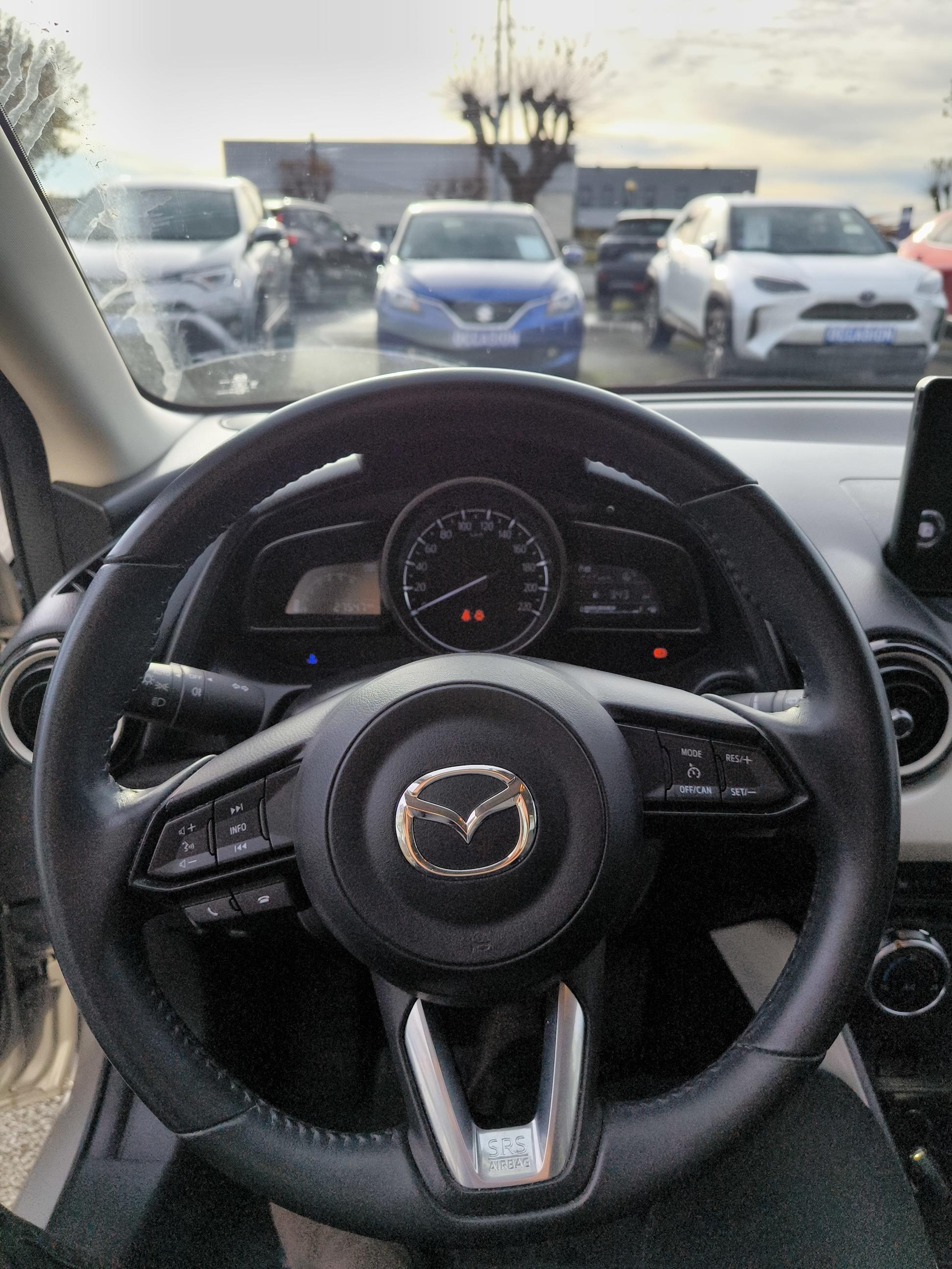 MAZDA Mazda2 1.5L e-SKYACTIV G M Hybrid 90ch Centre-Line - Véhicule Occasion Océane Auto