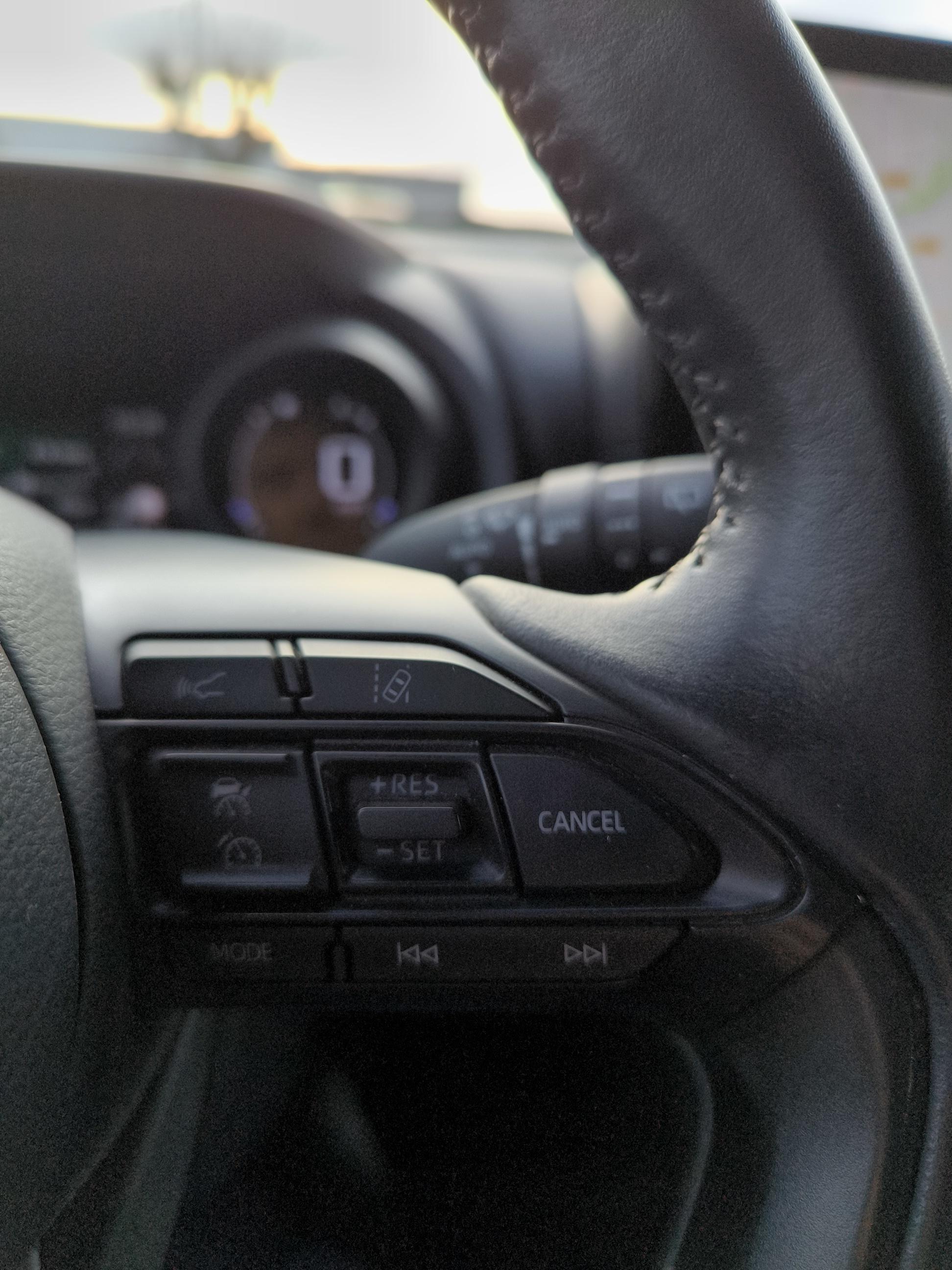 TOYOTA Yaris Cross Hybride 116h 2WD Design - Véhicule Occasion - Océane Auto TOYOTA Yaris Cross Hybride 116h 2WD Design - Véhicule Occasion Océane Auto