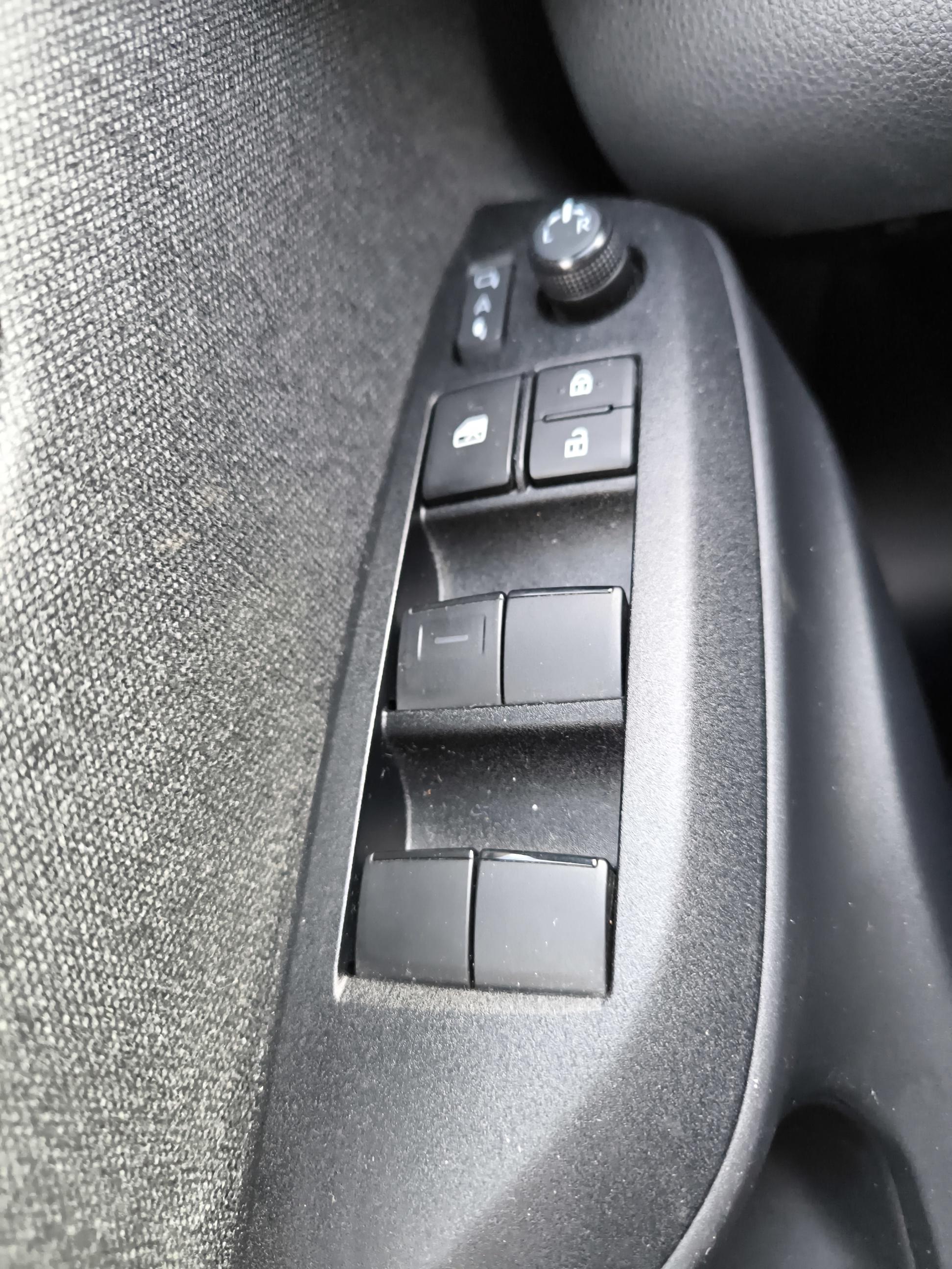 TOYOTA Yaris Cross Hybride 116h 2WD Design - Véhicule Occasion - Océane Auto TOYOTA Yaris Cross Hybride 116h 2WD Design - Véhicule Occasion Océane Auto