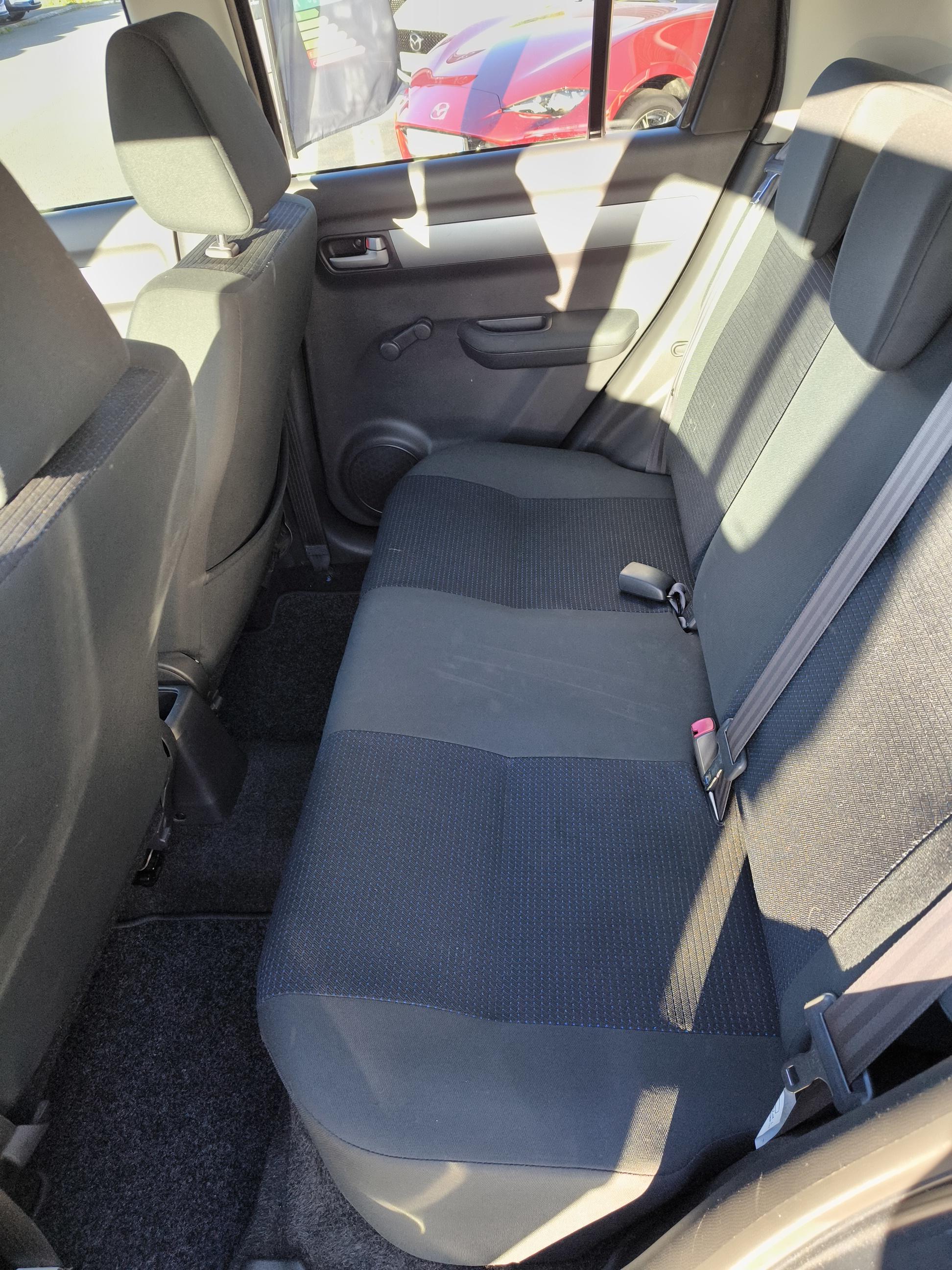 SUZUKI Swift 1.3 GL - Véhicule Occasion Océane Auto