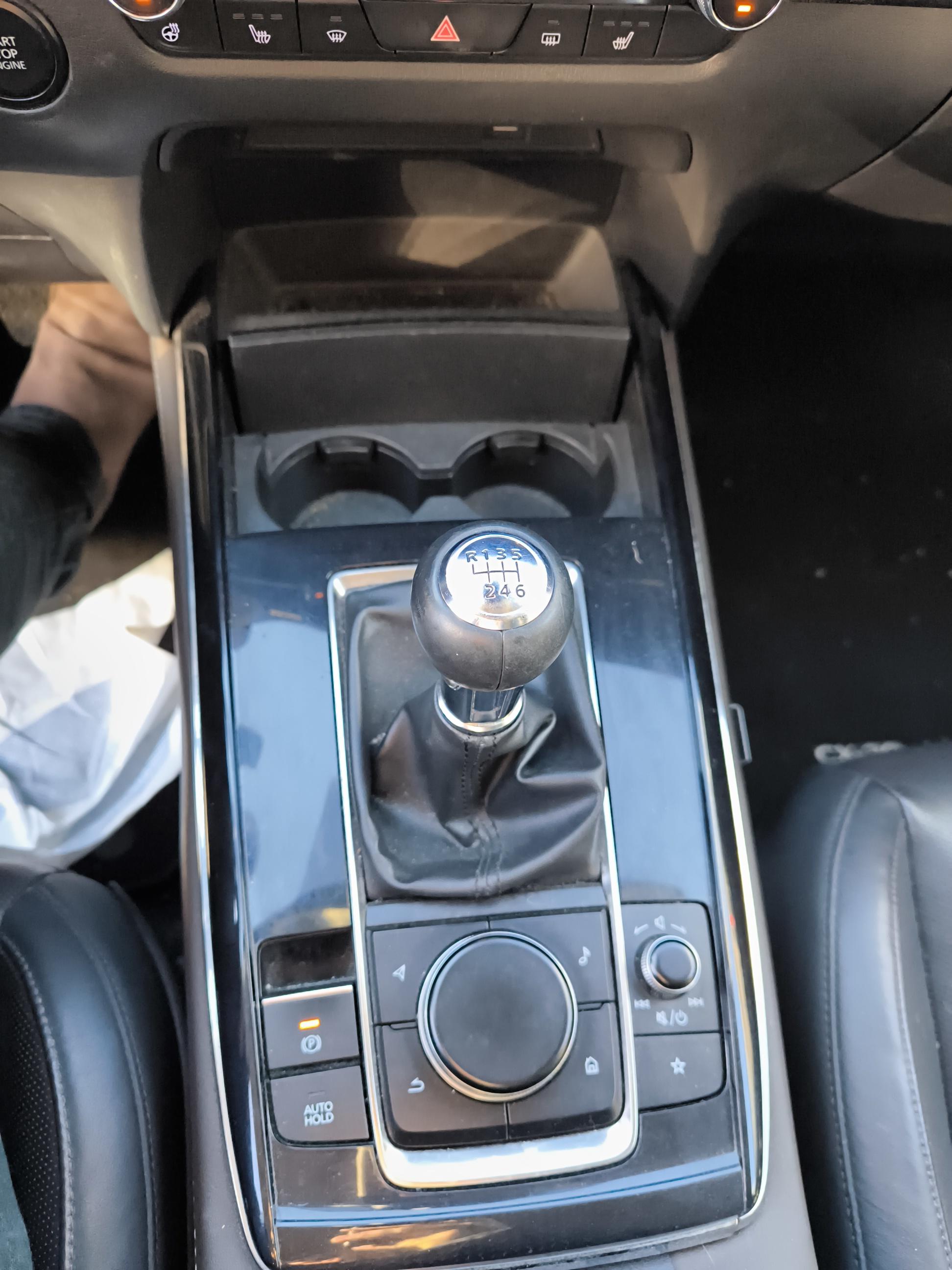 MAZDA CX-30 2.0L SKYACTIV-G M Hybrid 122 ch 4x2 BVM6 Inspiration - Véhicule Occasion - Océane Auto MAZDA CX-30 2.0L SKYACTIV-G M Hybrid 122 ch 4x2 BVM6 Inspiration - Véhicule Occasion Océane Auto