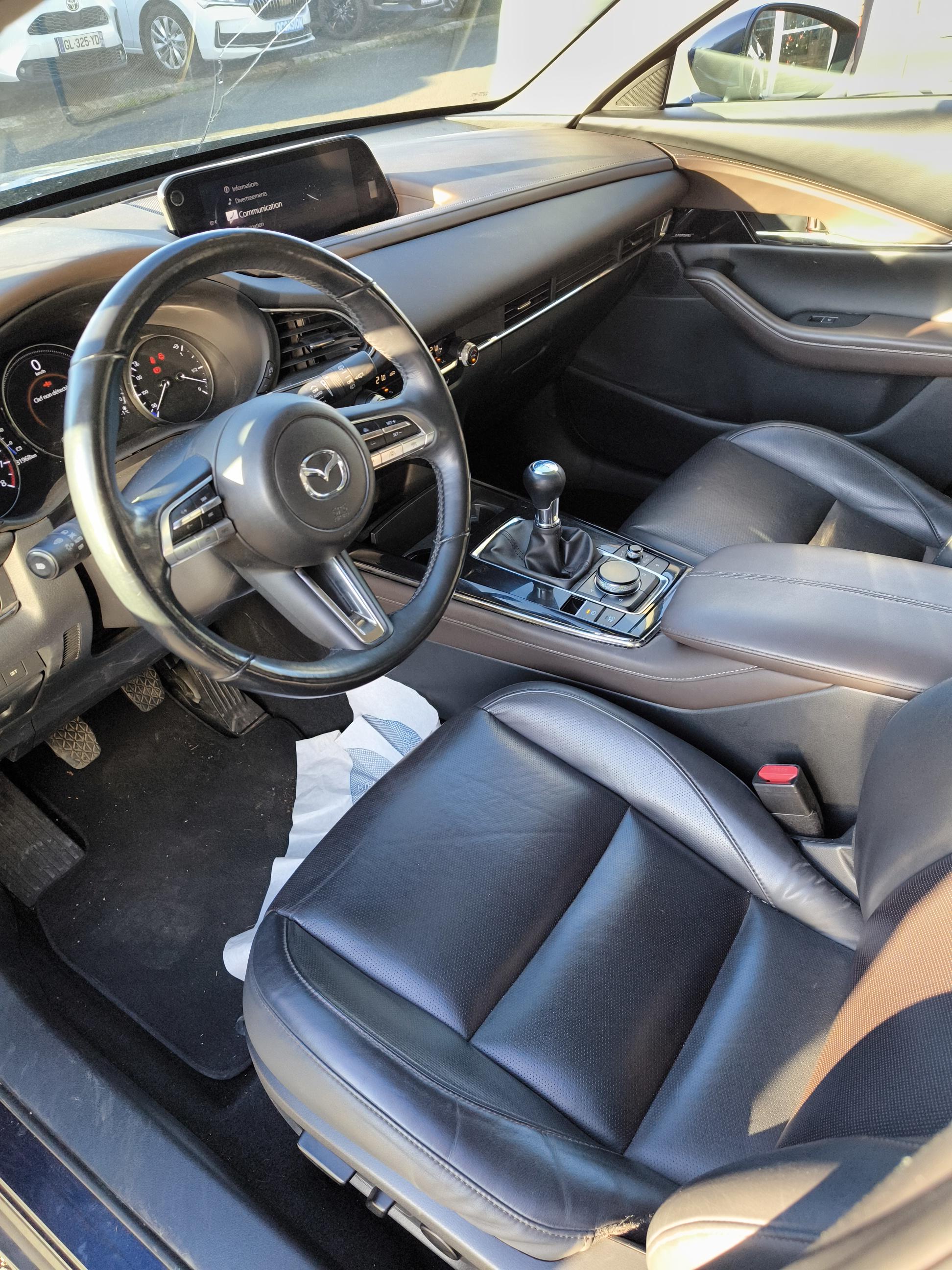 MAZDA CX-30 2.0L SKYACTIV-G M Hybrid 122 ch 4x2 BVM6 Inspiration - Véhicule Occasion - Océane Auto MAZDA CX-30 2.0L SKYACTIV-G M Hybrid 122 ch 4x2 BVM6 Inspiration - Véhicule Occasion Océane Auto