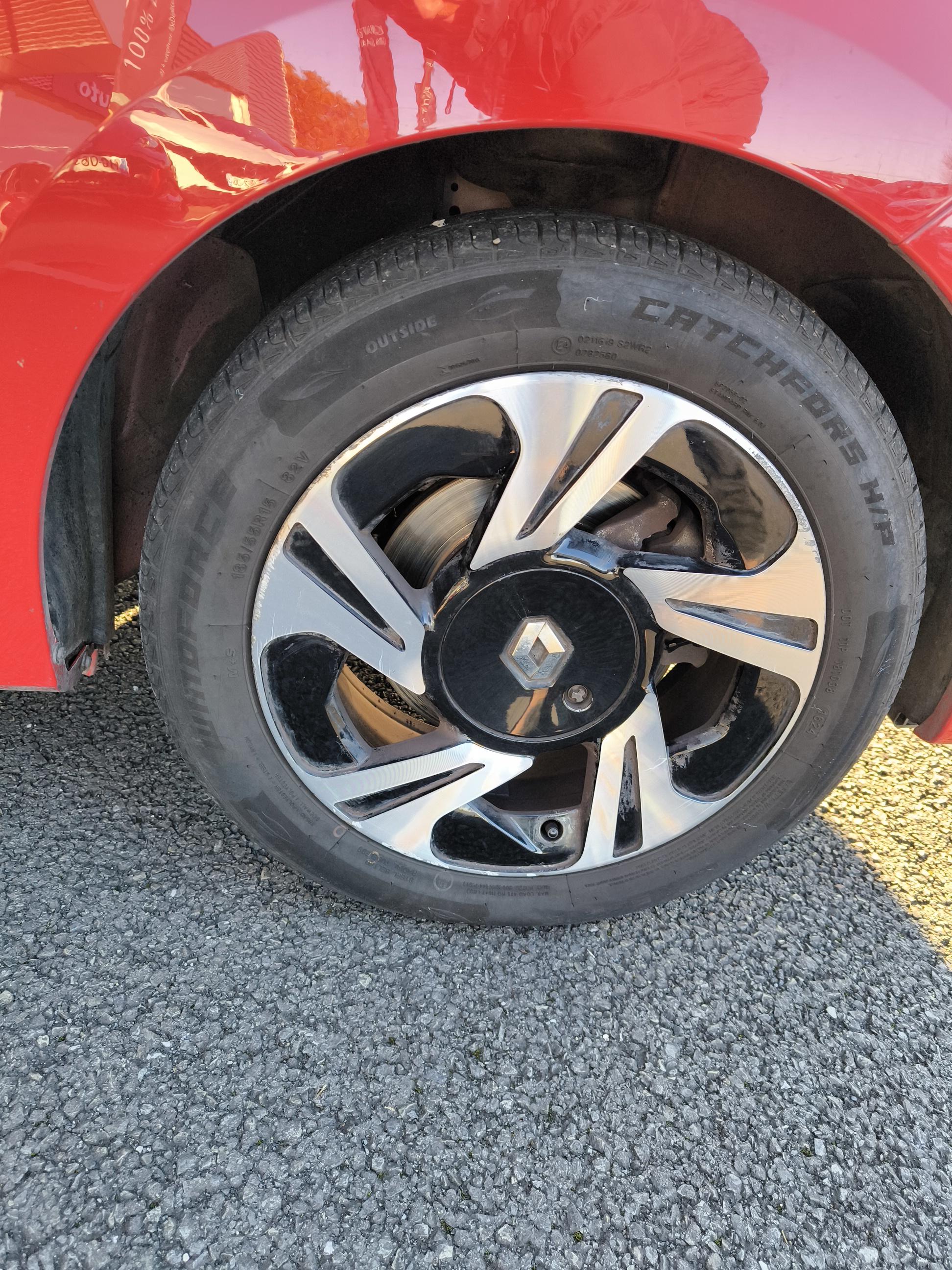 RENAULT Twingo II 1.2 LEV 16v 75 eco2 Intens - Véhicule Occasion Océane Auto