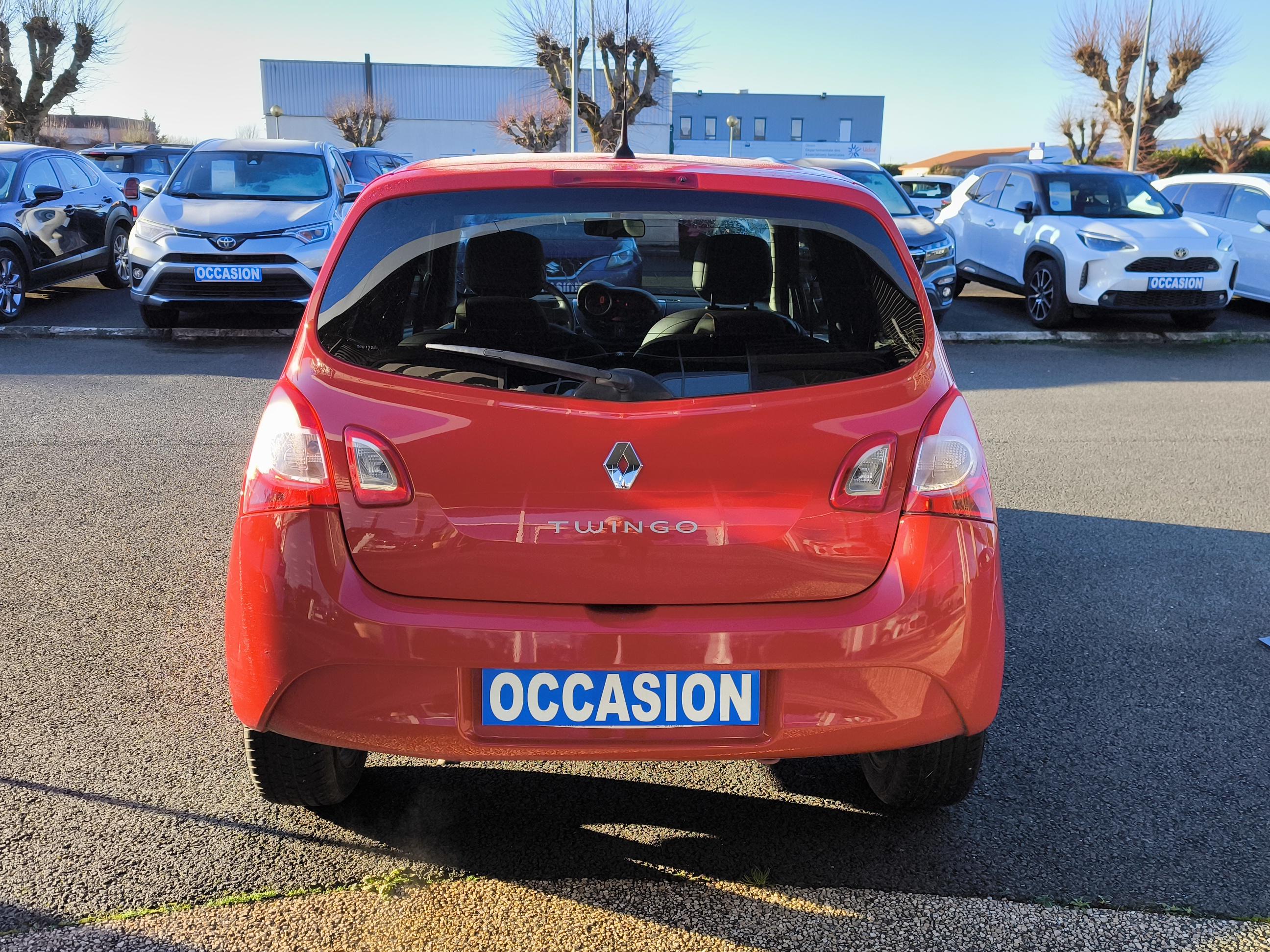 RENAULT Twingo II 1.2 LEV 16v 75 eco2 Intens - Véhicule Occasion Océane Auto