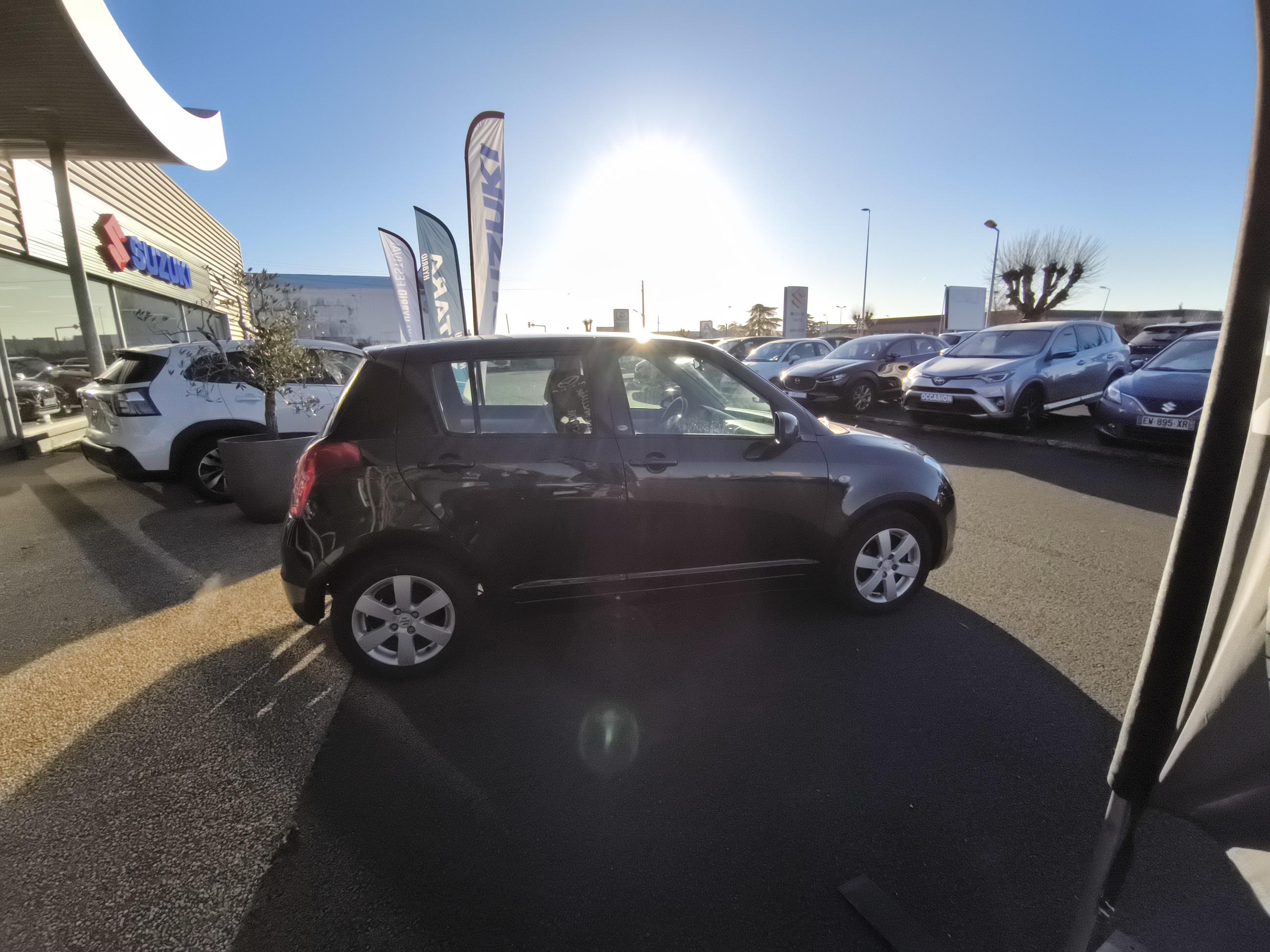SUZUKI Swift 1.3 GL - Véhicule Occasion Océane Auto