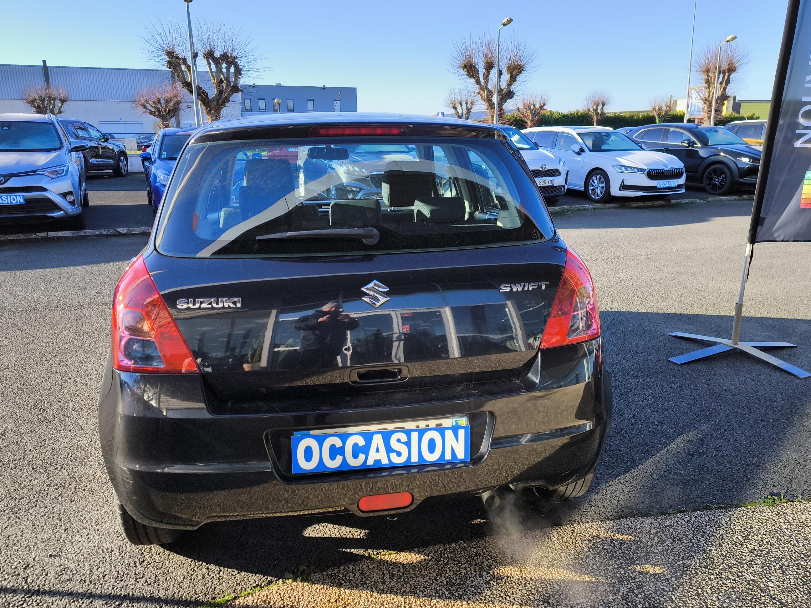 SUZUKI Swift 1.3 GL - Véhicule Occasion Océane Auto