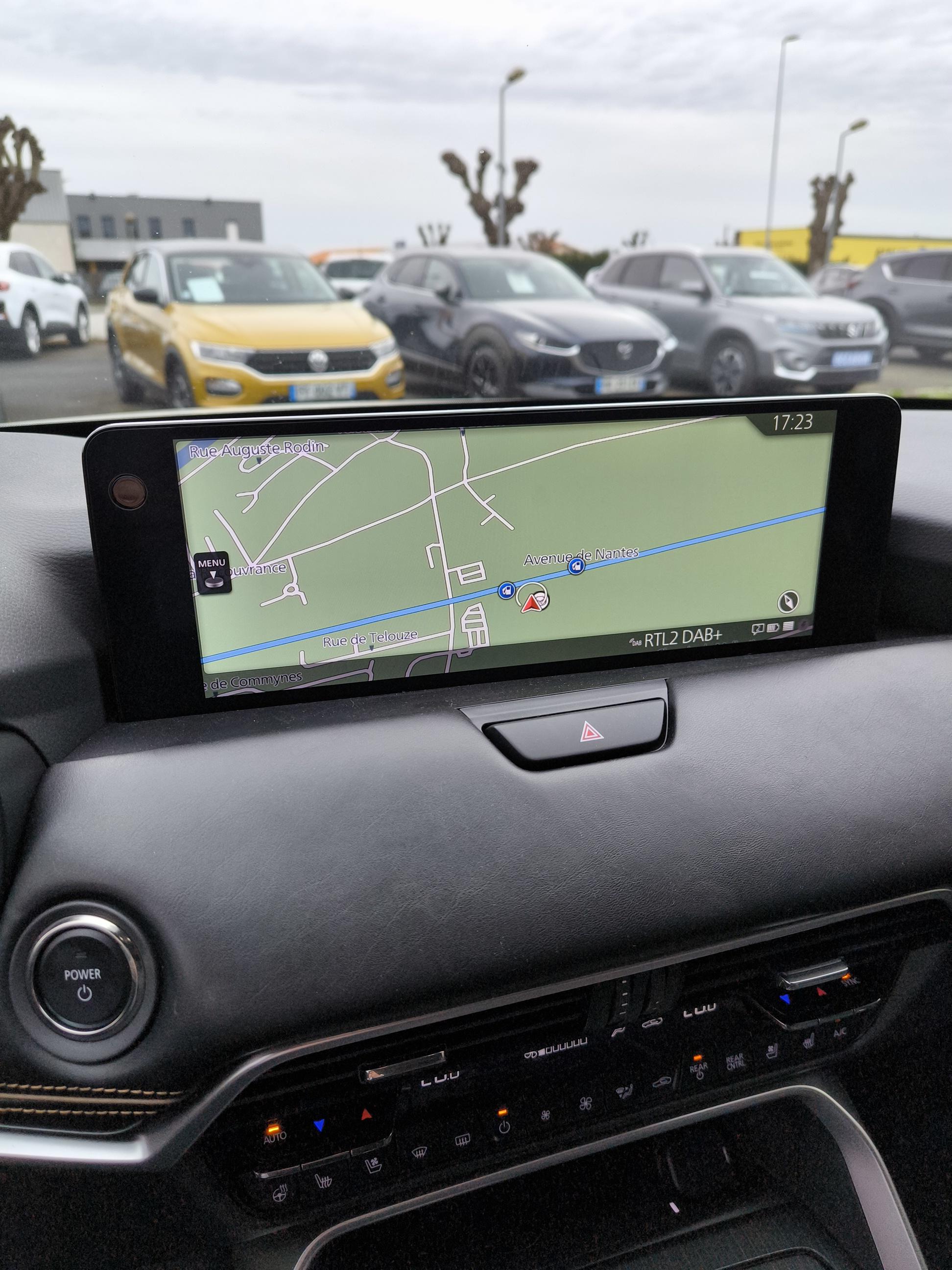 MAZDA CX-80 2.5L e-SKYACTIV PHEV 327 ch 4x4 BVA8 Homura Plus - Véhicule Occasion - Océane Auto MAZDA CX-80 2.5L e-SKYACTIV PHEV 327 ch 4x4 BVA8 Homura Plus - Véhicule Occasion Océane Auto