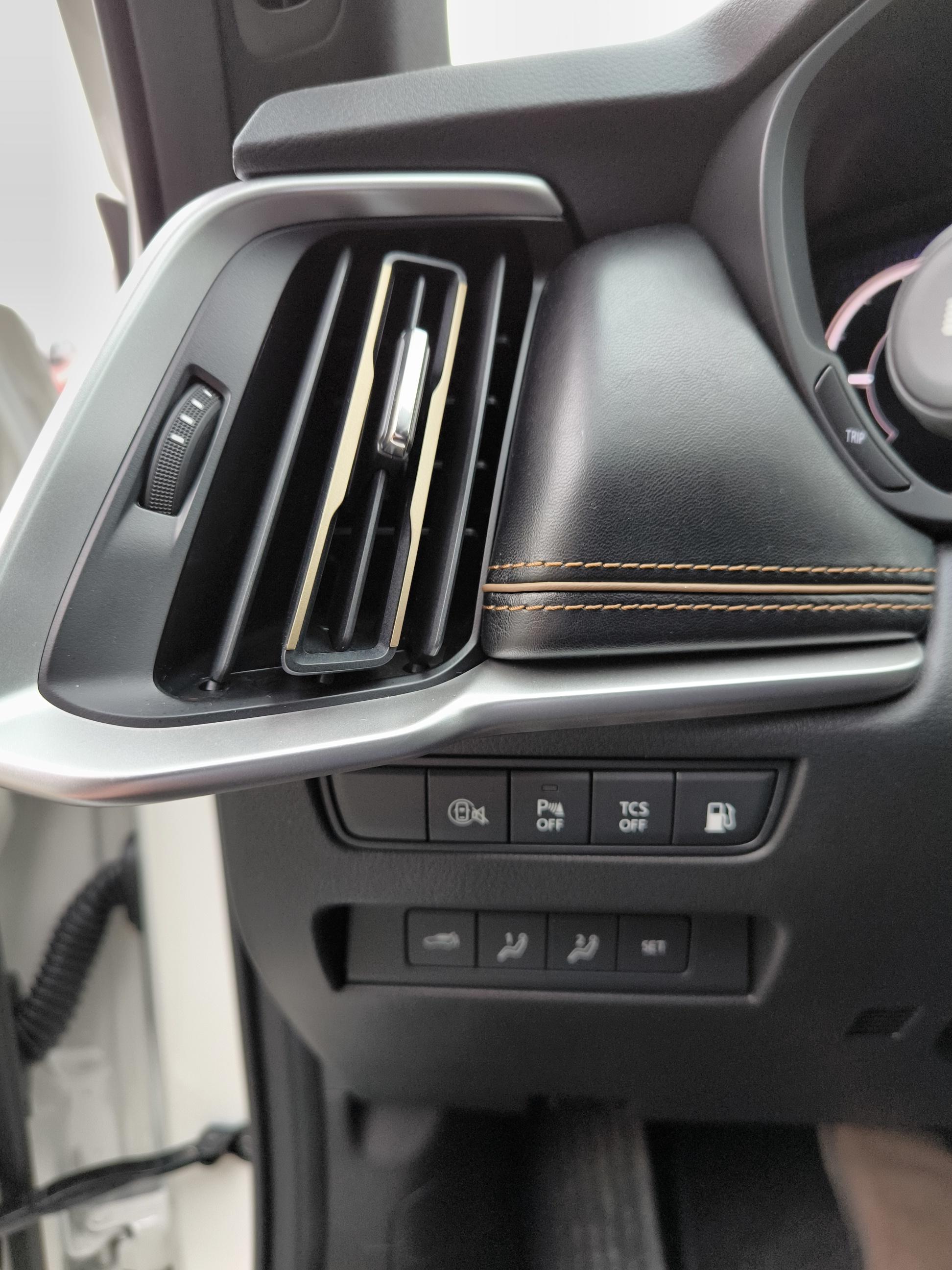 MAZDA CX-80 2.5L e-SKYACTIV PHEV 327 ch 4x4 BVA8 Homura Plus - Véhicule Occasion - Océane Auto MAZDA CX-80 2.5L e-SKYACTIV PHEV 327 ch 4x4 BVA8 Homura Plus - Véhicule Occasion Océane Auto