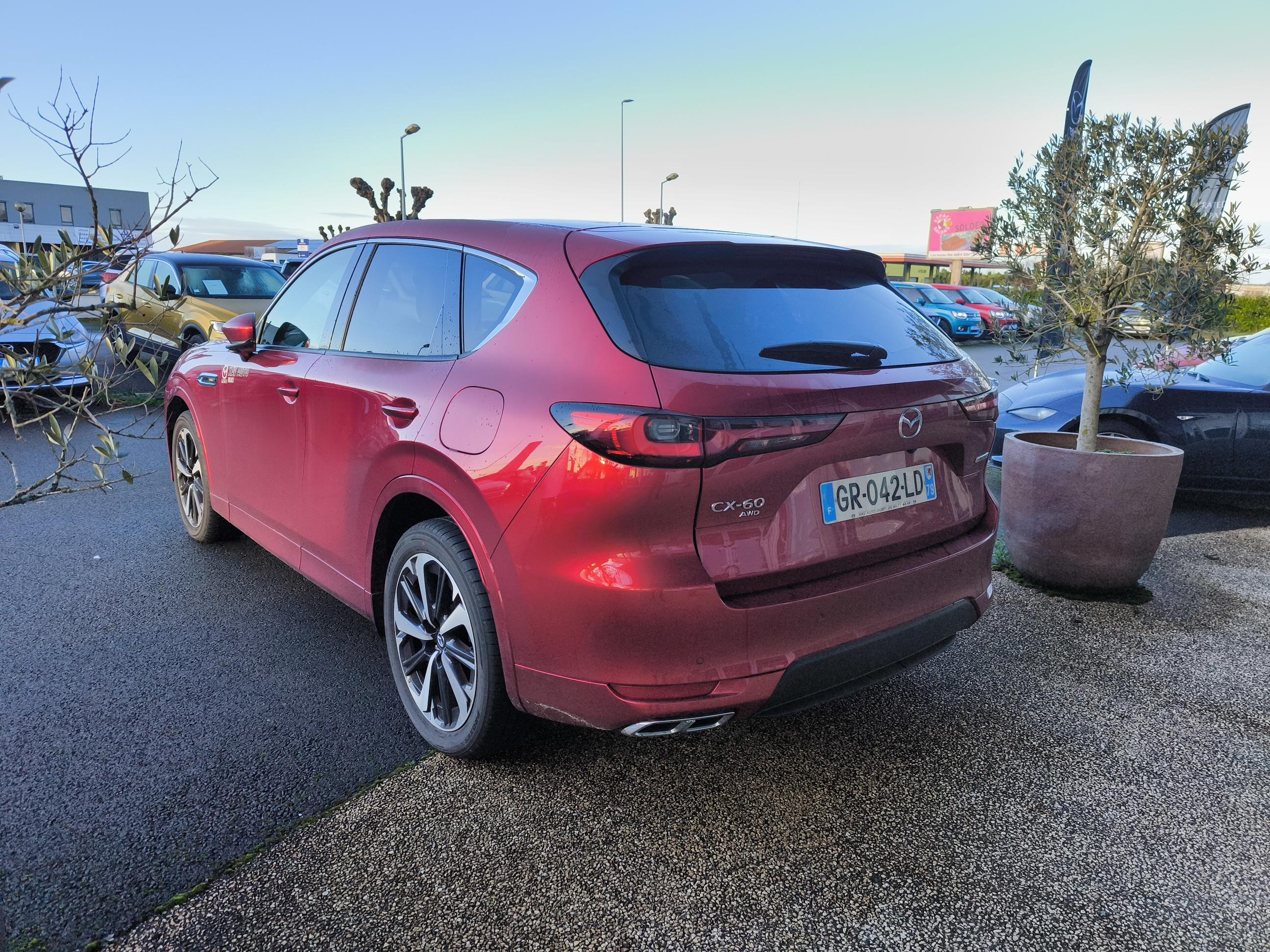 MAZDA CX-60 2.5L e-SKYACTIV PHEV 327 ch 4x4 BVA8 Takumi - Véhicule Occasion Océane Auto