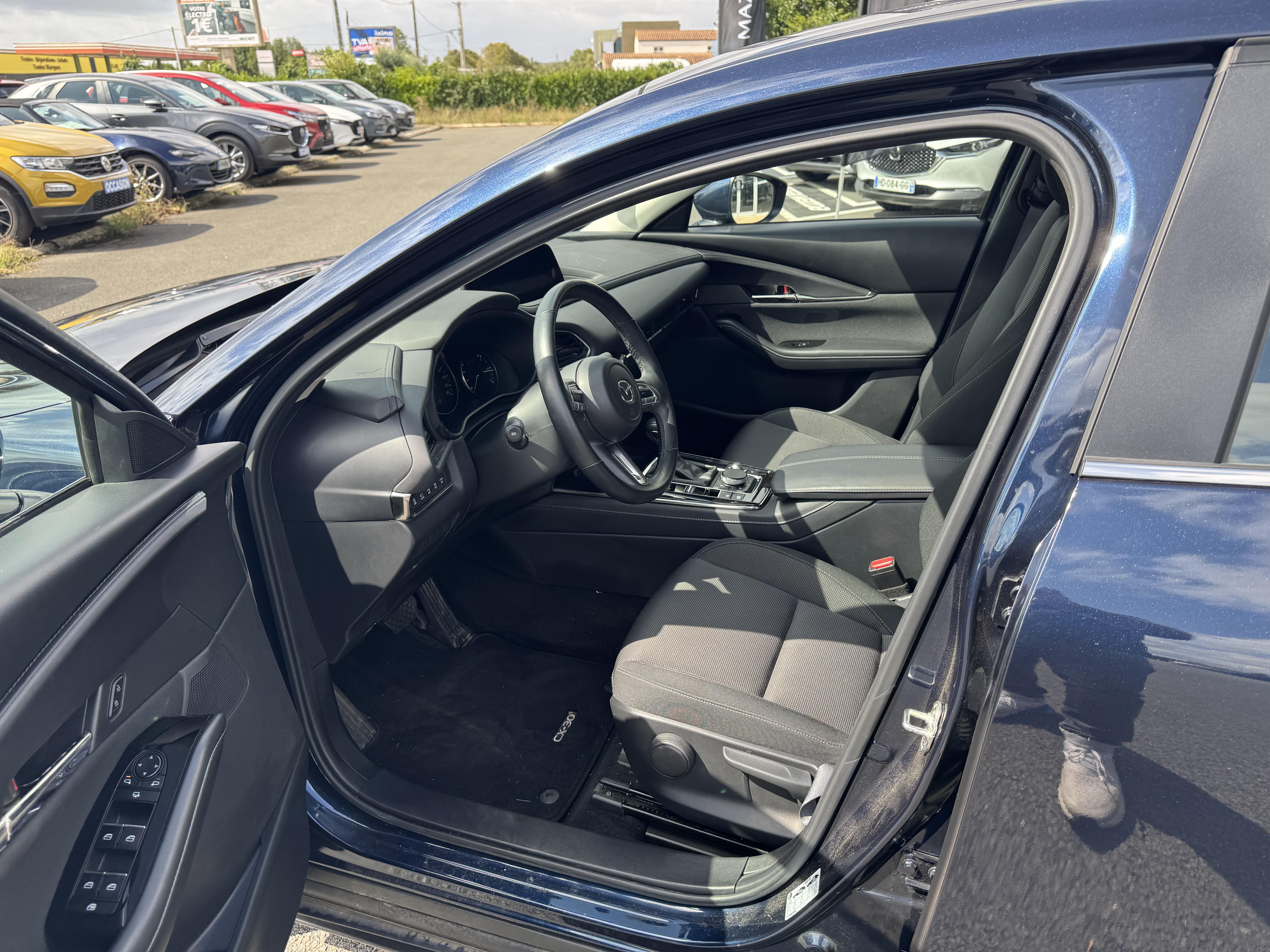 MAZDA CX-30 2.0L e-SKYACTIV G M Hybrid 122 ch 4x2 BVA6 Style - Véhicule Occasion - Océane Auto MAZDA CX-30 2.0L e-SKYACTIV G M Hybrid 122 ch 4x2 BVA6 Style - Véhicule Occasion Océane Auto