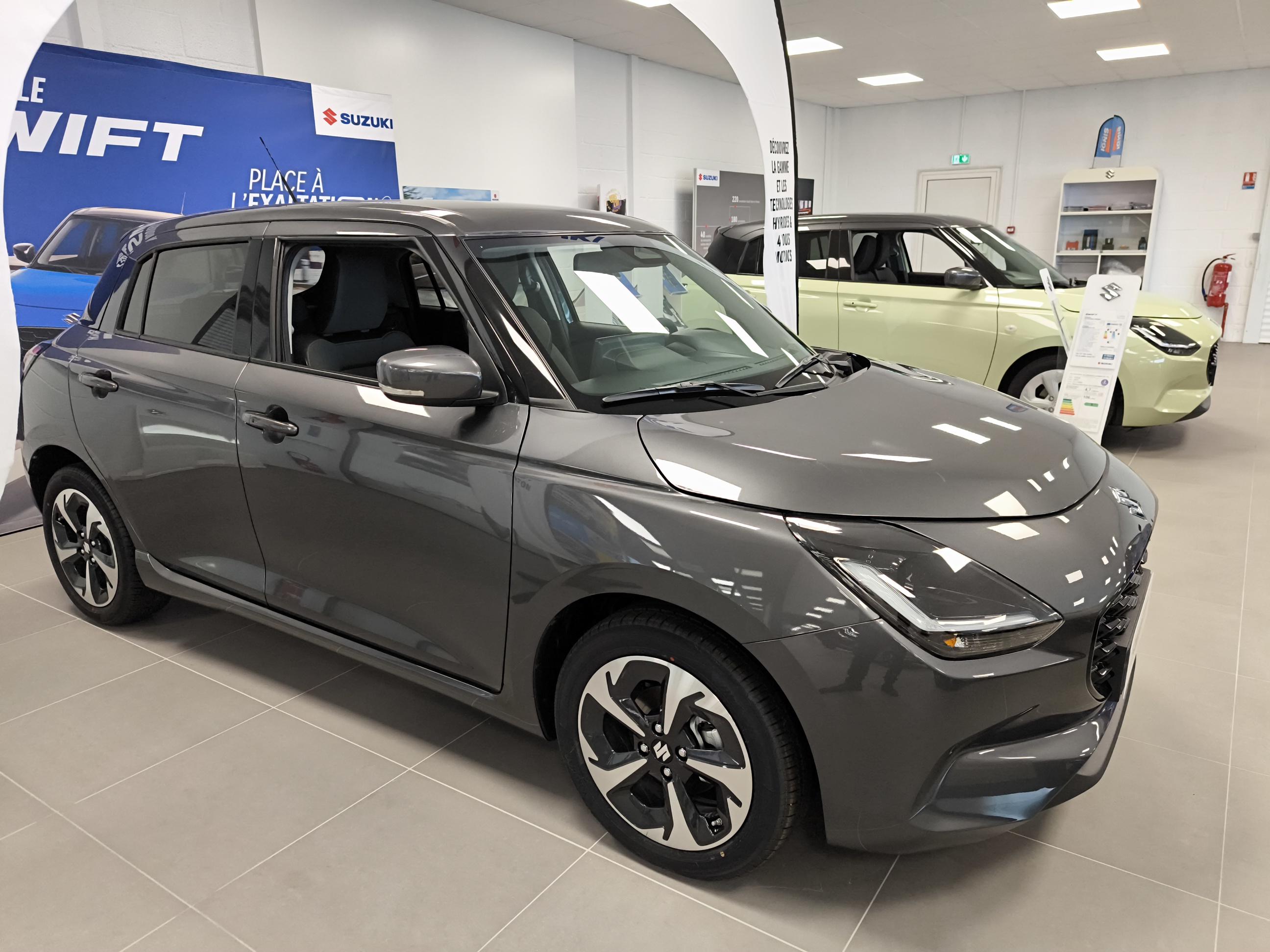 SUZUKI Swift 1.2 Dualjet Hybrid Auto Pack - Véhicule Occasion - Océane Auto SUZUKI Swift 1.2 Dualjet Hybrid Auto Pack - Véhicule Occasion Océane Auto