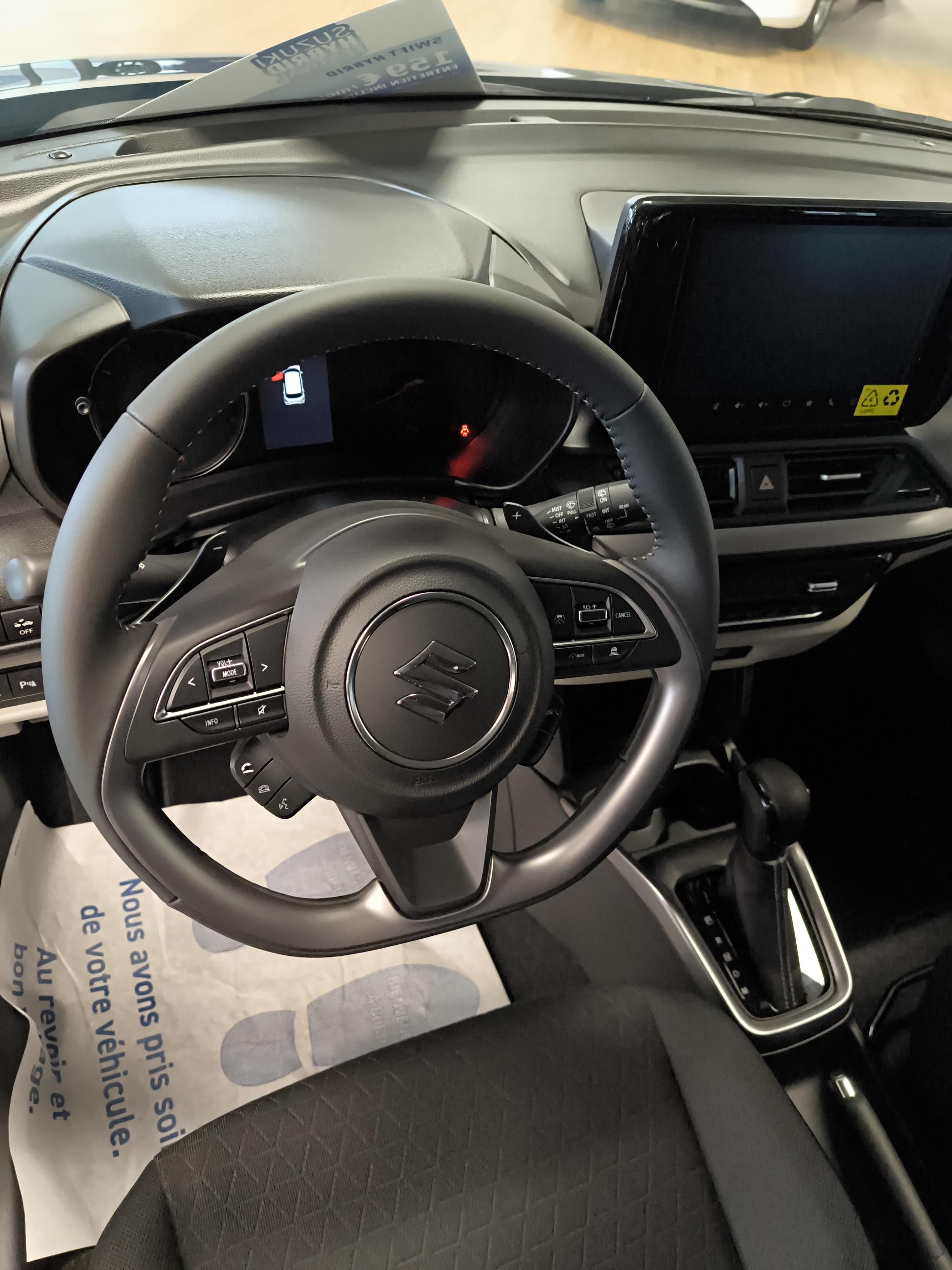 SUZUKI Swift 1.2 Dualjet Hybrid Auto Pack - Véhicule Occasion - Océane Auto SUZUKI Swift 1.2 Dualjet Hybrid Auto Pack - Véhicule Occasion Océane Auto