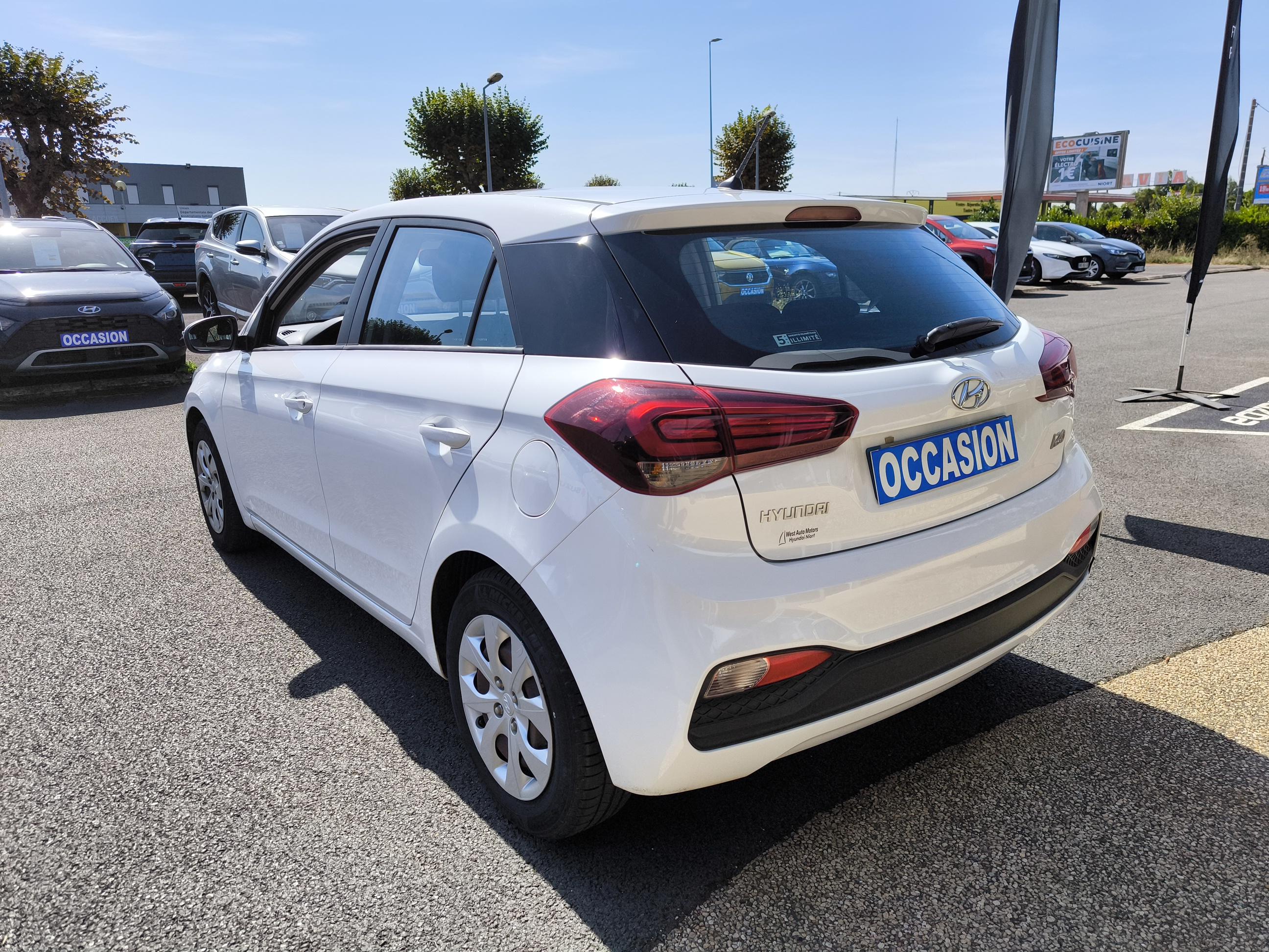 HYUNDAI i20 1.2 75 Initia - Véhicule Occasion - Océane Auto HYUNDAI i20 1.2 75 Initia - Véhicule Occasion Océane Auto
