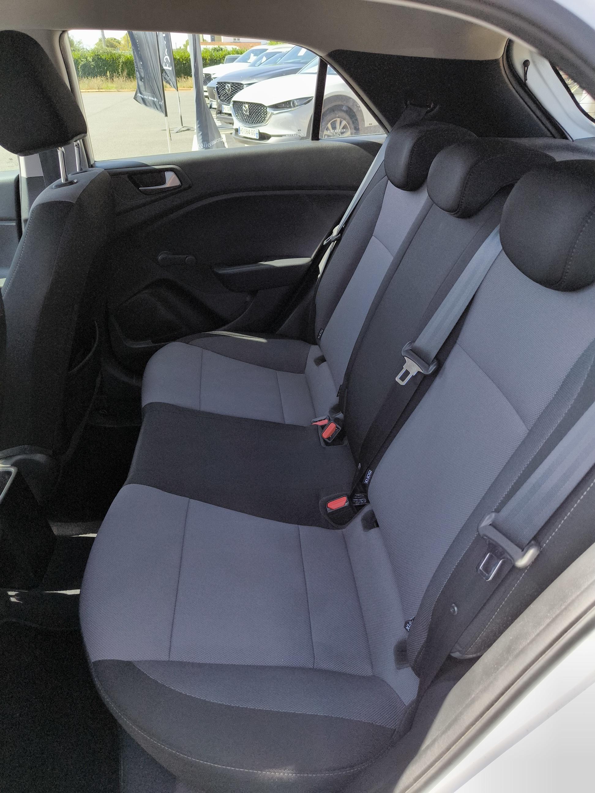 HYUNDAI i20 1.2 75 Initia - Véhicule Occasion - Océane Auto HYUNDAI i20 1.2 75 Initia - Véhicule Occasion Océane Auto