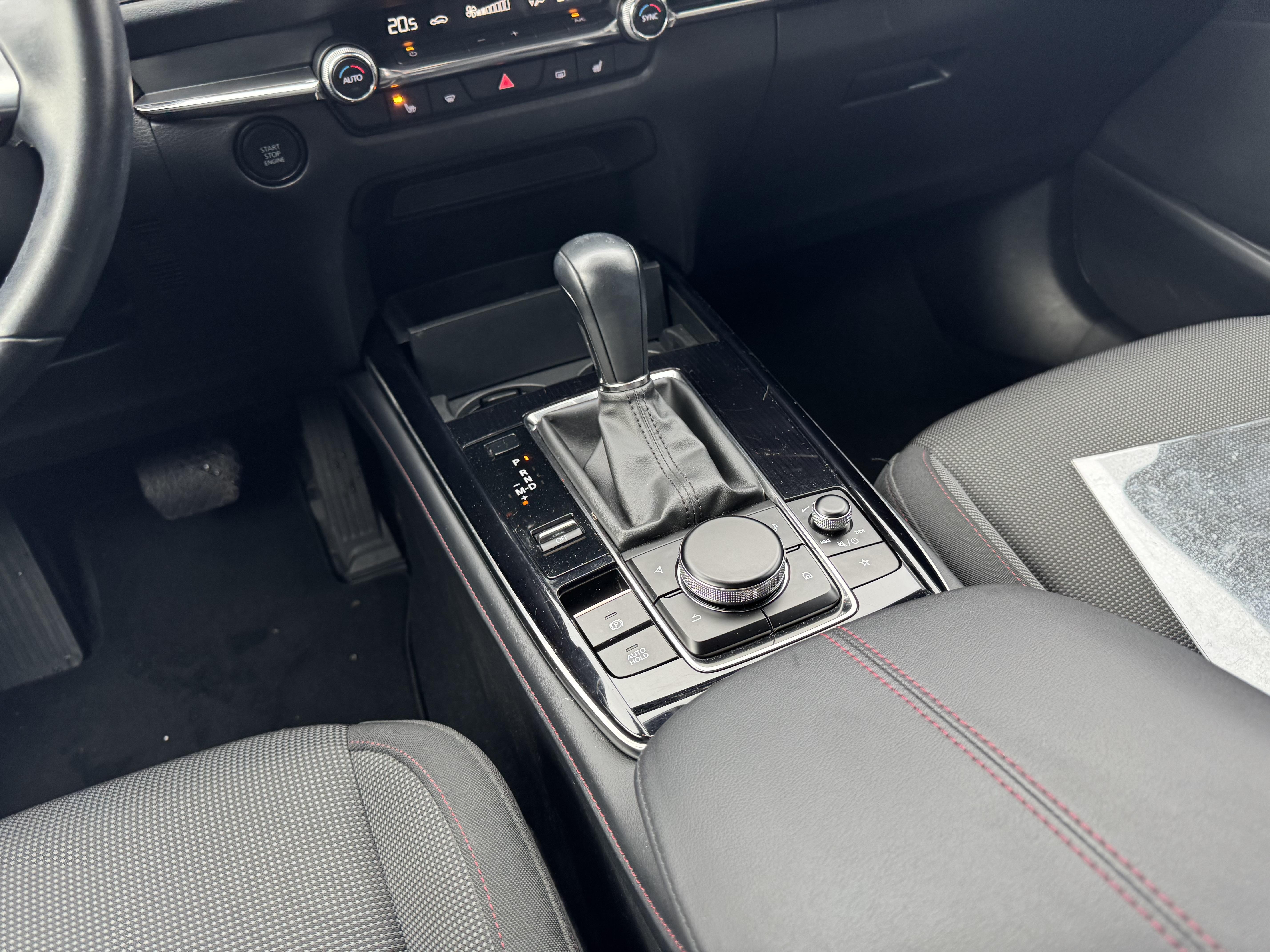 MAZDA CX-30 2.0L e-SKYACTIV X M Hybrid 186 ch 4x2 BVA6 Homura - Véhicule Occasion - Océane Auto MAZDA CX-30 2.0L e-SKYACTIV X M Hybrid 186 ch 4x2 BVA6 Homura - Véhicule Occasion Océane Auto