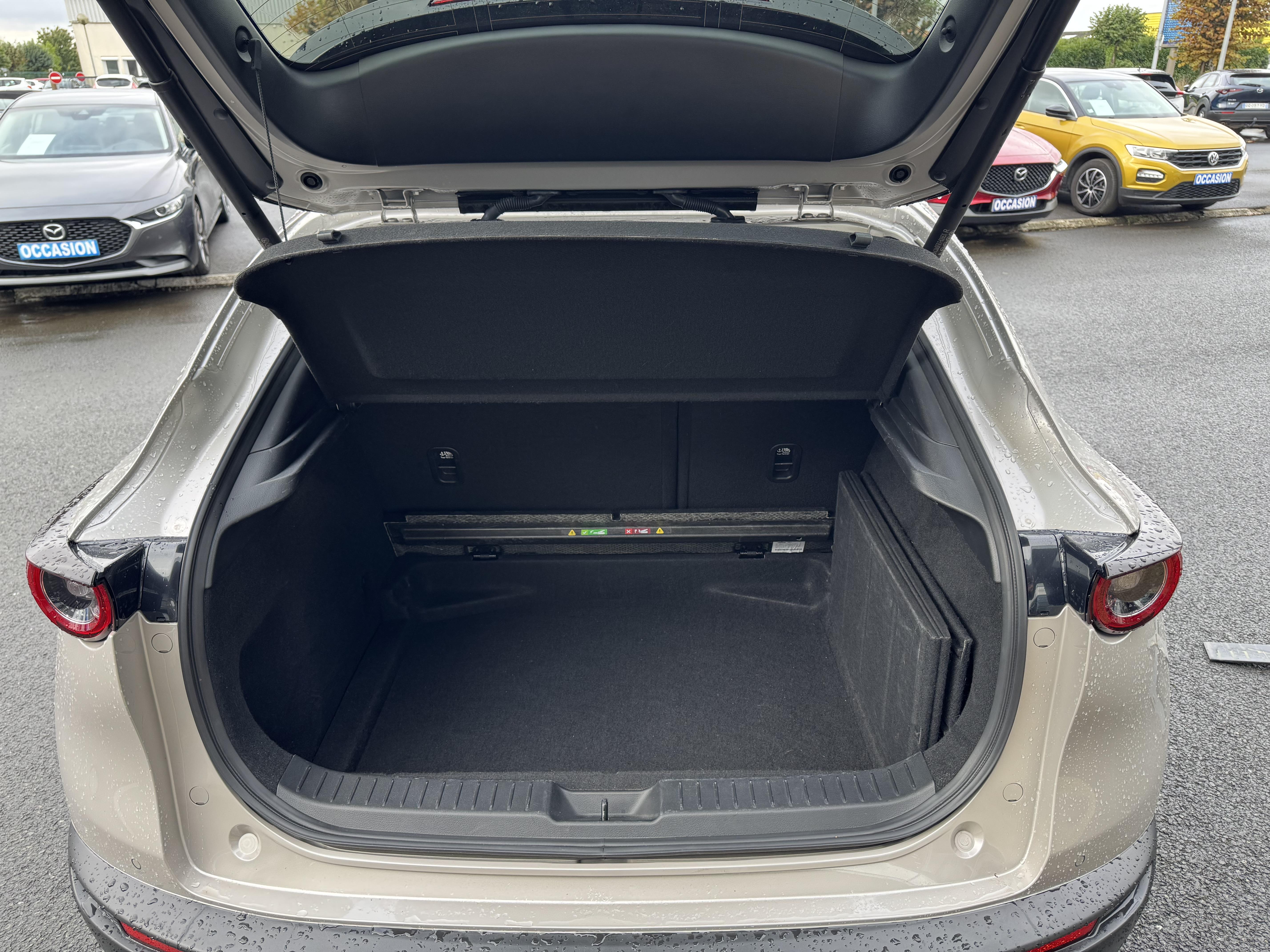 MAZDA CX-30 2.0L e-SKYACTIV X M Hybrid 186 ch 4x2 BVA6 Homura - Véhicule Occasion - Océane Auto MAZDA CX-30 2.0L e-SKYACTIV X M Hybrid 186 ch 4x2 BVA6 Homura - Véhicule Occasion Océane Auto