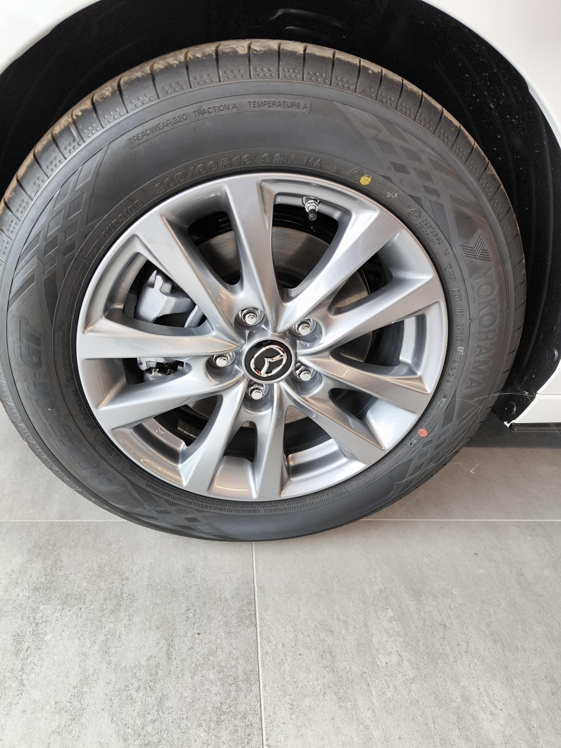 MAZDA Mazda3 5 portes 2.5L e-SKYACTIV-G M Hybrid 140 ch BVA6 Prime-Line - Véhicule Occasion - Océane Auto MAZDA Mazda3 5 portes 2.5L e-SKYACTIV-G M Hybrid 140 ch BVA6 Prime-Line - Véhicule Occasion Océane Auto