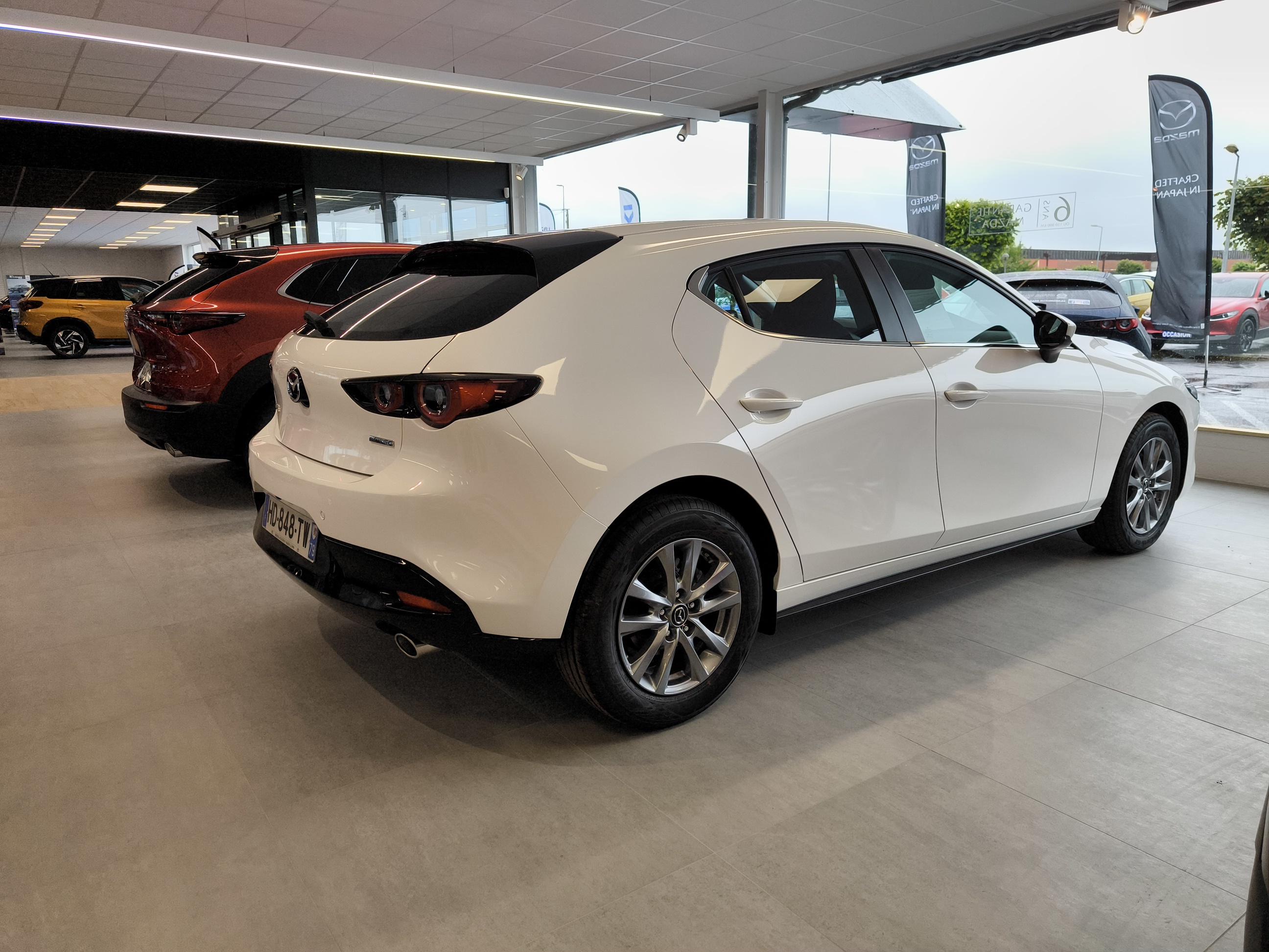MAZDA Mazda3 5 portes 2.5L e-SKYACTIV-G M Hybrid 140 ch BVA6 Prime-Line - Véhicule Occasion - Océane Auto MAZDA Mazda3 5 portes 2.5L e-SKYACTIV-G M Hybrid 140 ch BVA6 Prime-Line - Véhicule Occasion Océane Auto