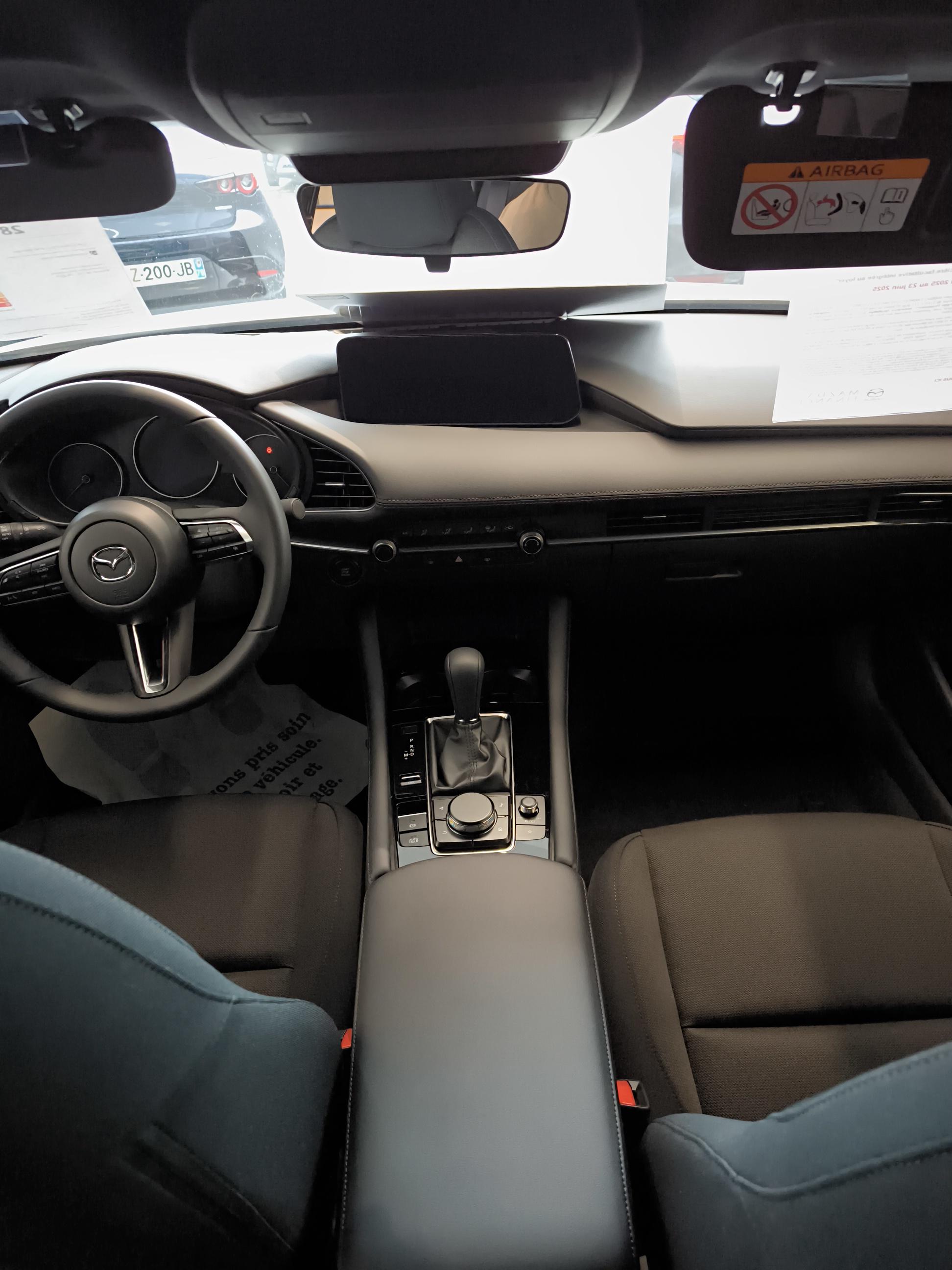 MAZDA Mazda3 5 portes 2.5L e-SKYACTIV-G M Hybrid 140 ch BVA6 Prime-Line - Véhicule Occasion - Océane Auto MAZDA Mazda3 5 portes 2.5L e-SKYACTIV-G M Hybrid 140 ch BVA6 Prime-Line - Véhicule Occasion Océane Auto