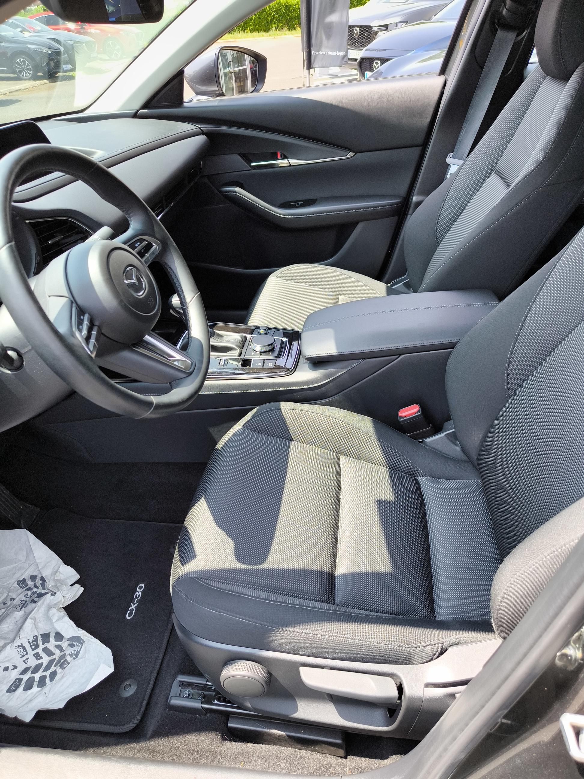 MAZDA CX-30 2.0L SKYACTIV-G M Hybrid 122 ch 4x2 BVA6 Style - Véhicule Occasion - Océane Auto MAZDA CX-30 2.0L SKYACTIV-G M Hybrid 122 ch 4x2 BVA6 Style - Véhicule Occasion Océane Auto