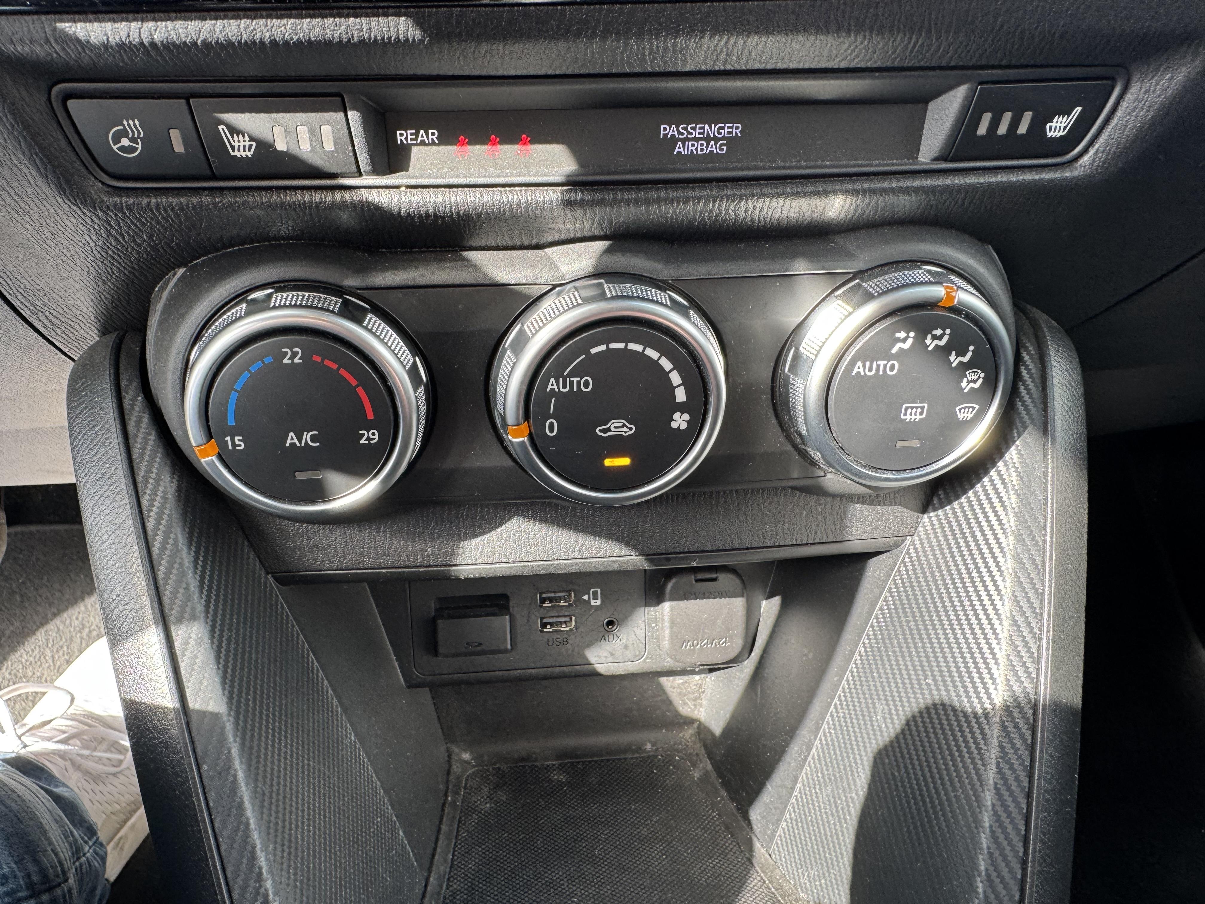 MAZDA Mazda2 1.5L e-SKYACTIV G M Hybrid 90ch Homura Navigation - Véhicule Occasion - Océane Auto MAZDA Mazda2 1.5L e-SKYACTIV G M Hybrid 90ch Homura Navigation - Véhicule Occasion Océane Auto